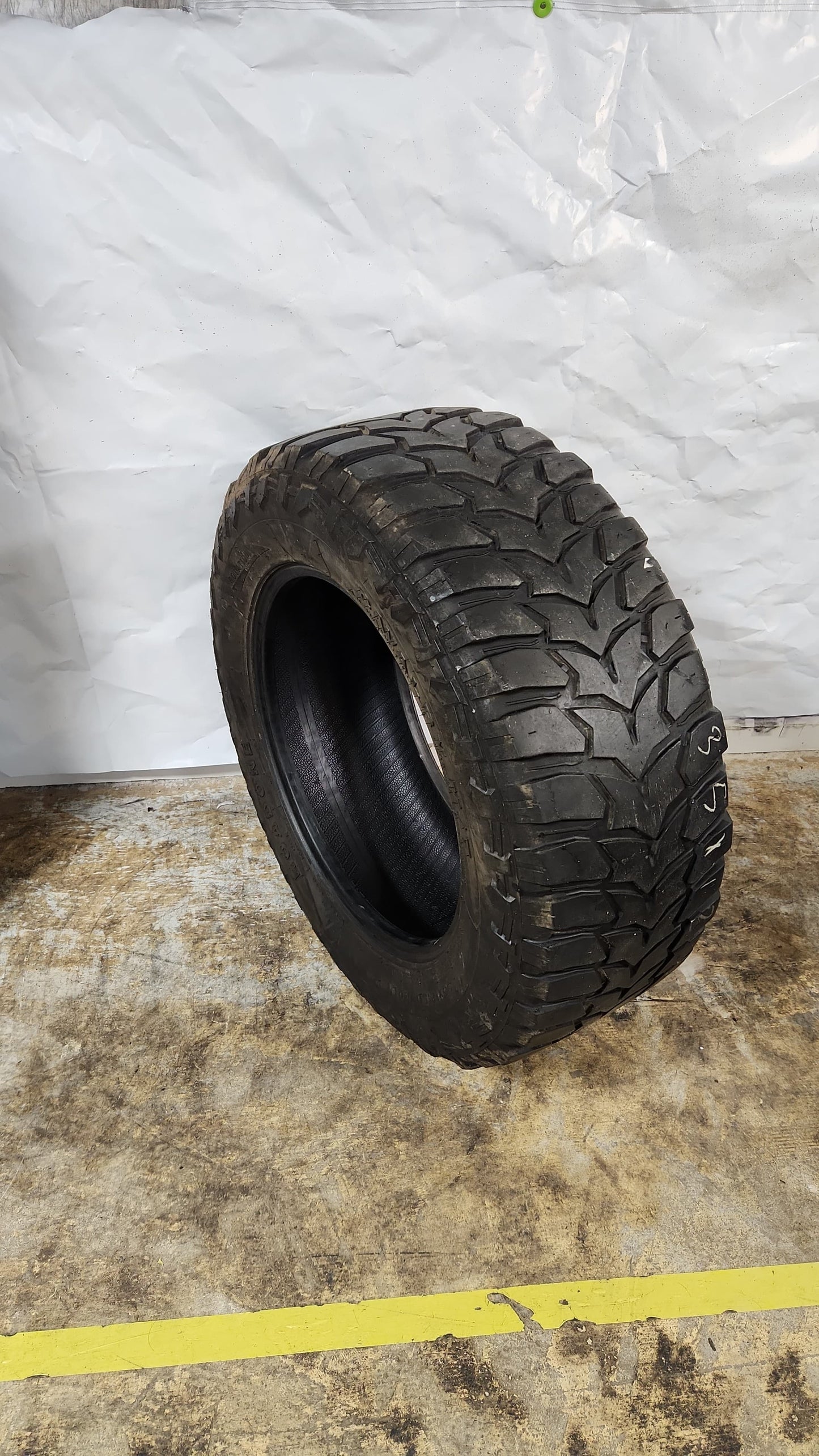 Used Tire- 35X12.50R20 Roadone Cavalry M/T 7/32