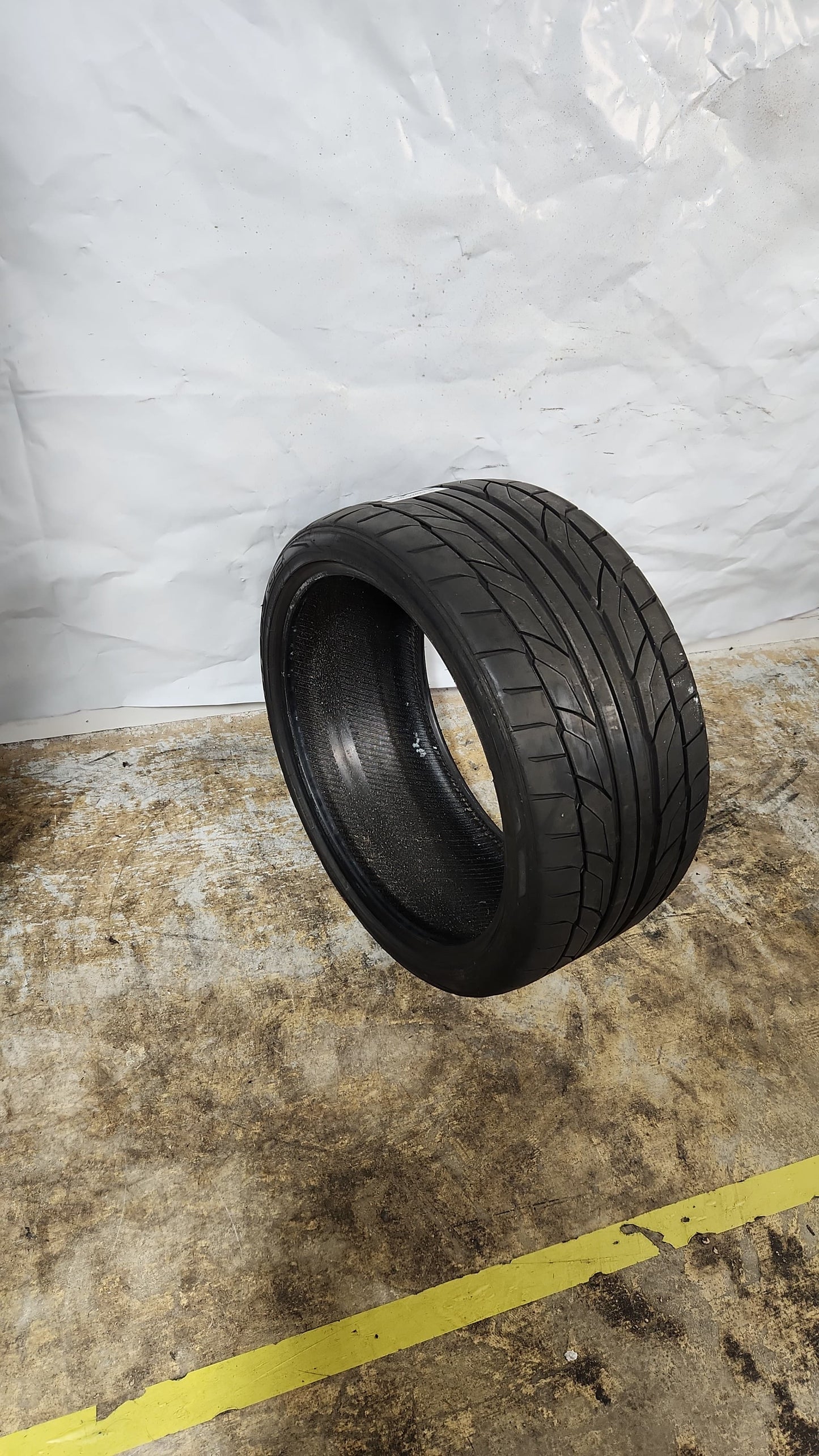 Used Tire - 285/30R20 Nitto NT555G2