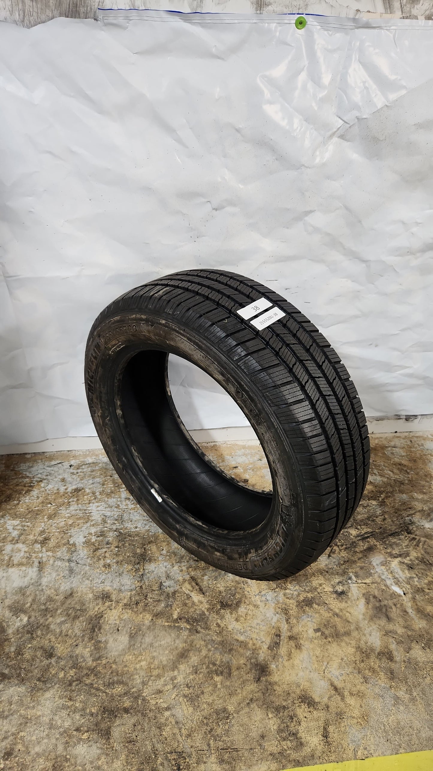 Used Tire - 255/55R20 Michelin Defender LTX M/S 7/32