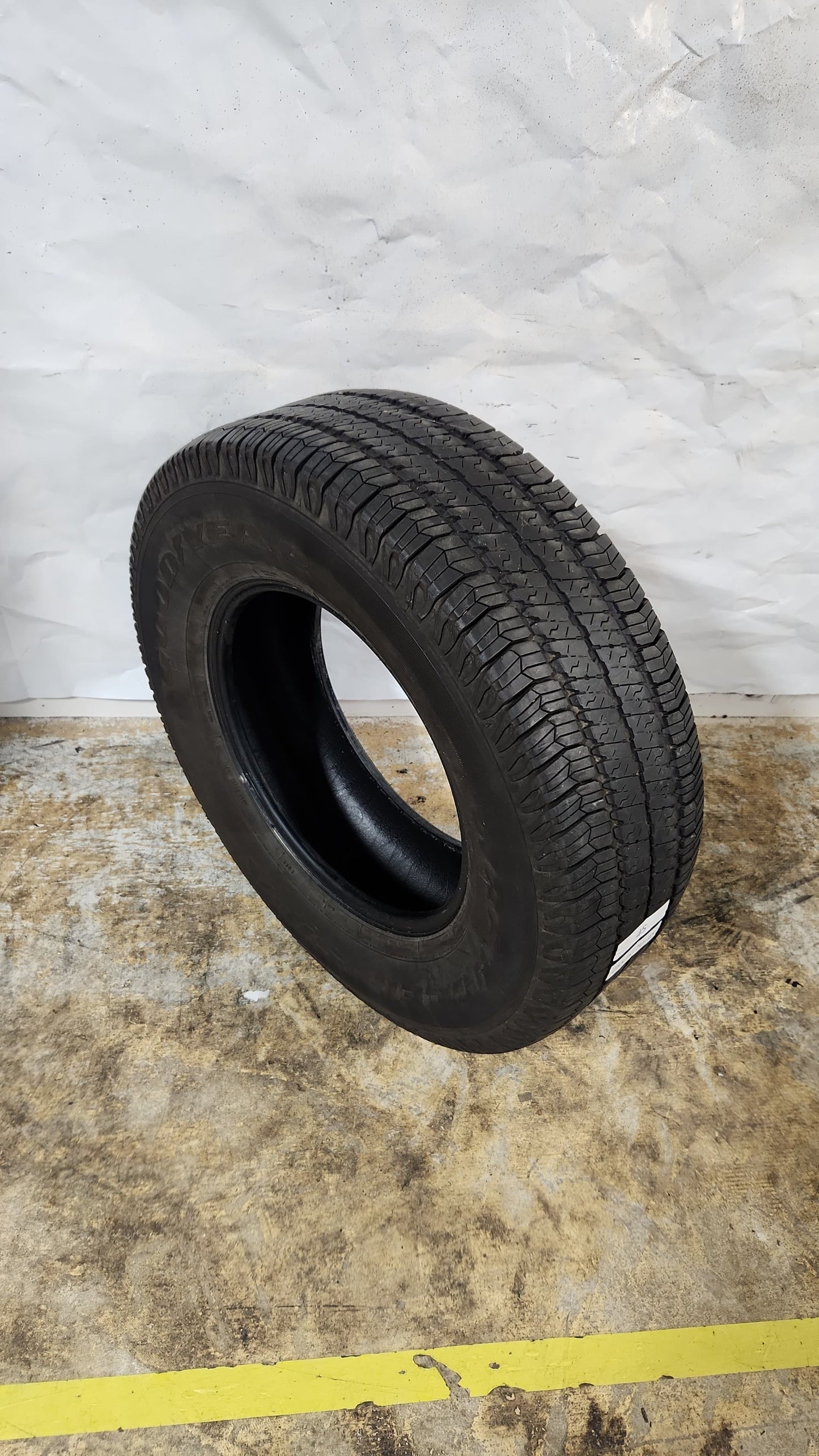 Used Tire - 255/75R17 Goodyear Wrangler SR-A