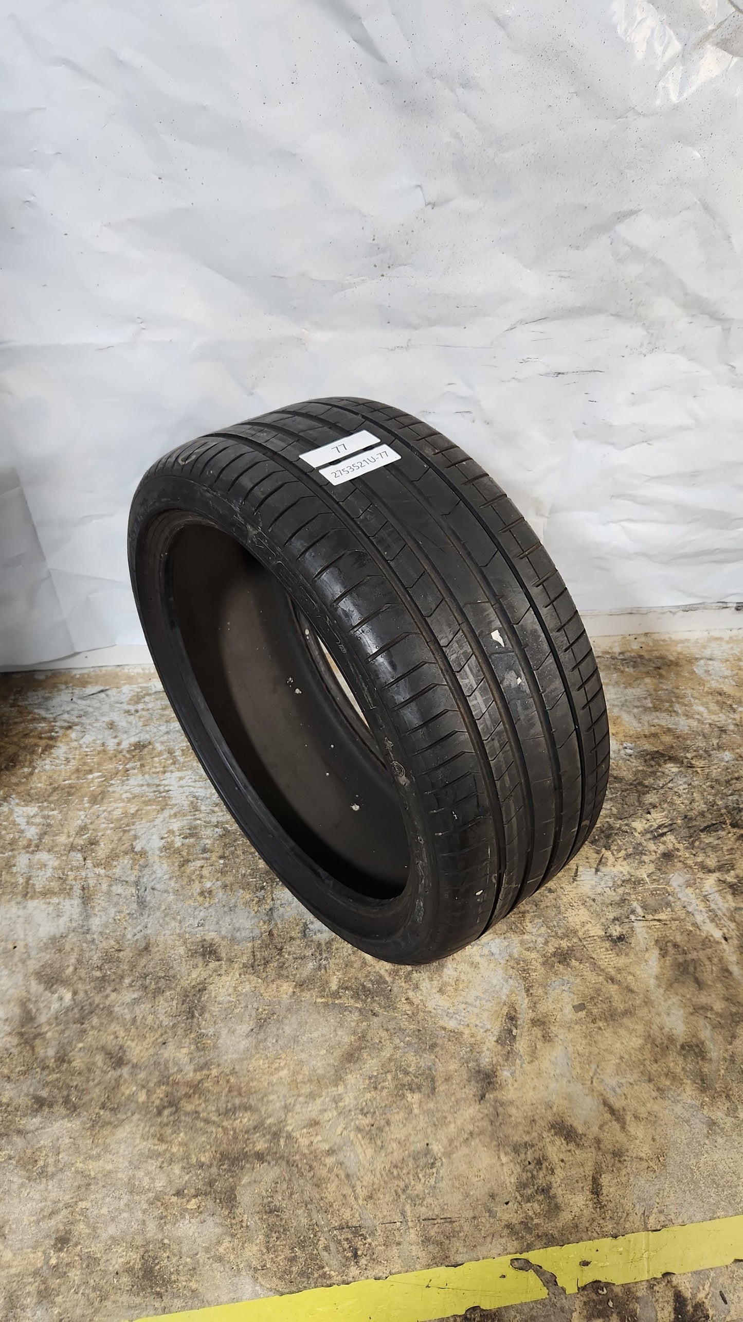 Used Tire - 275/35R21 Pirelli PZero