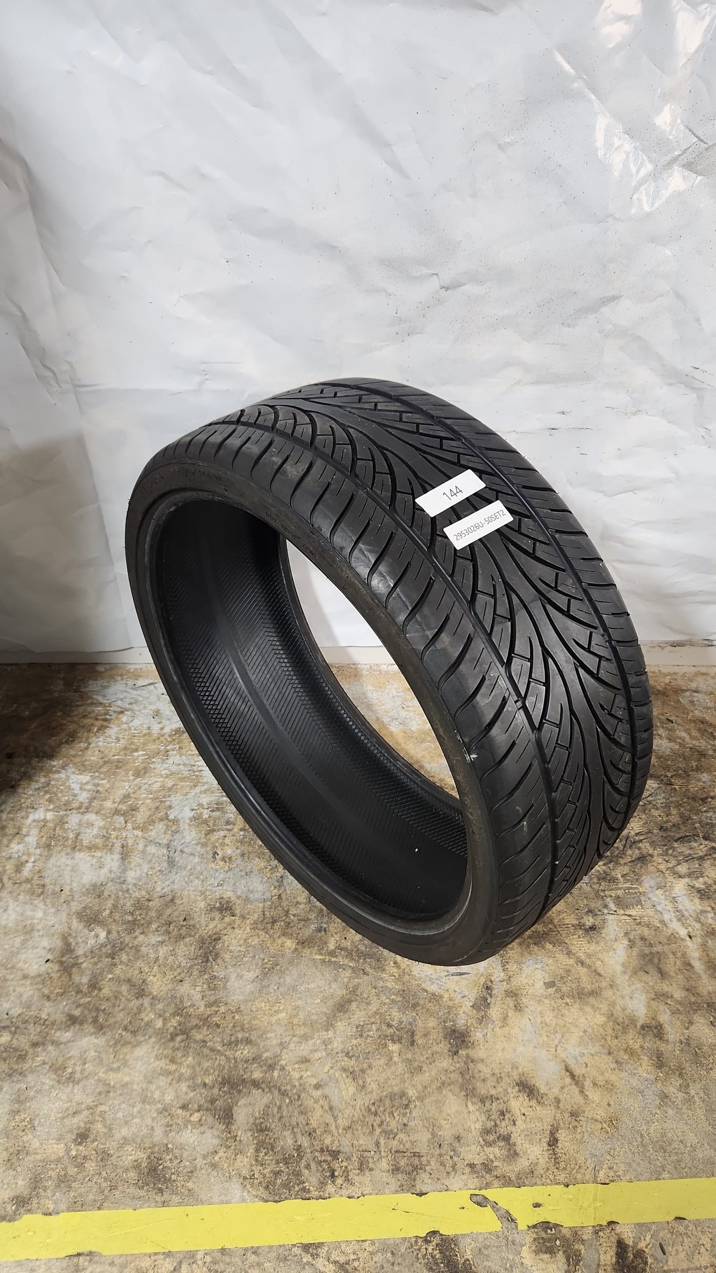 Set of 2 - 295/30R26 Venom Power Ragnarok Zero - Used Tires