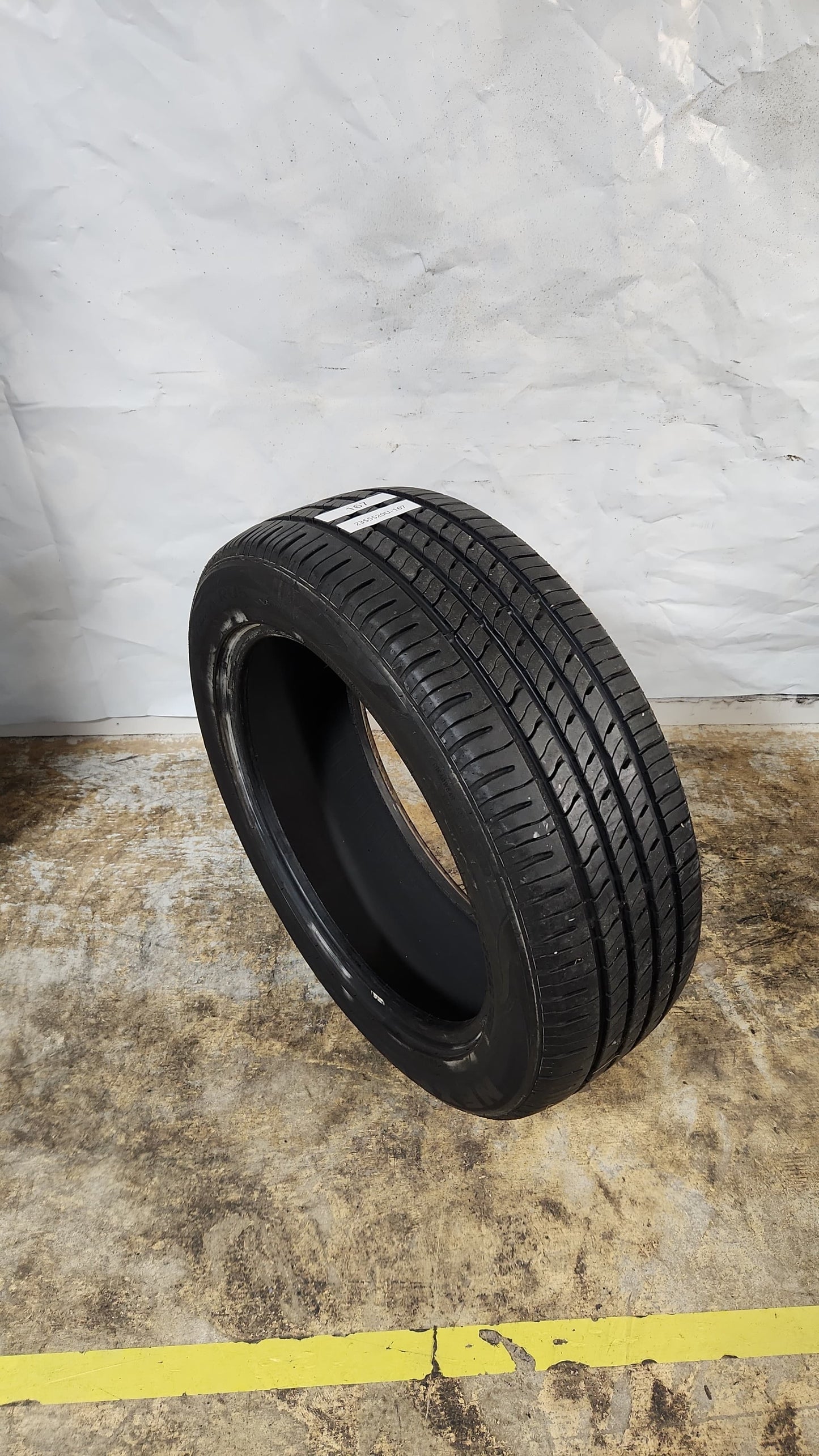 Used Tire - 235/55R20 Nexen NFera RU5