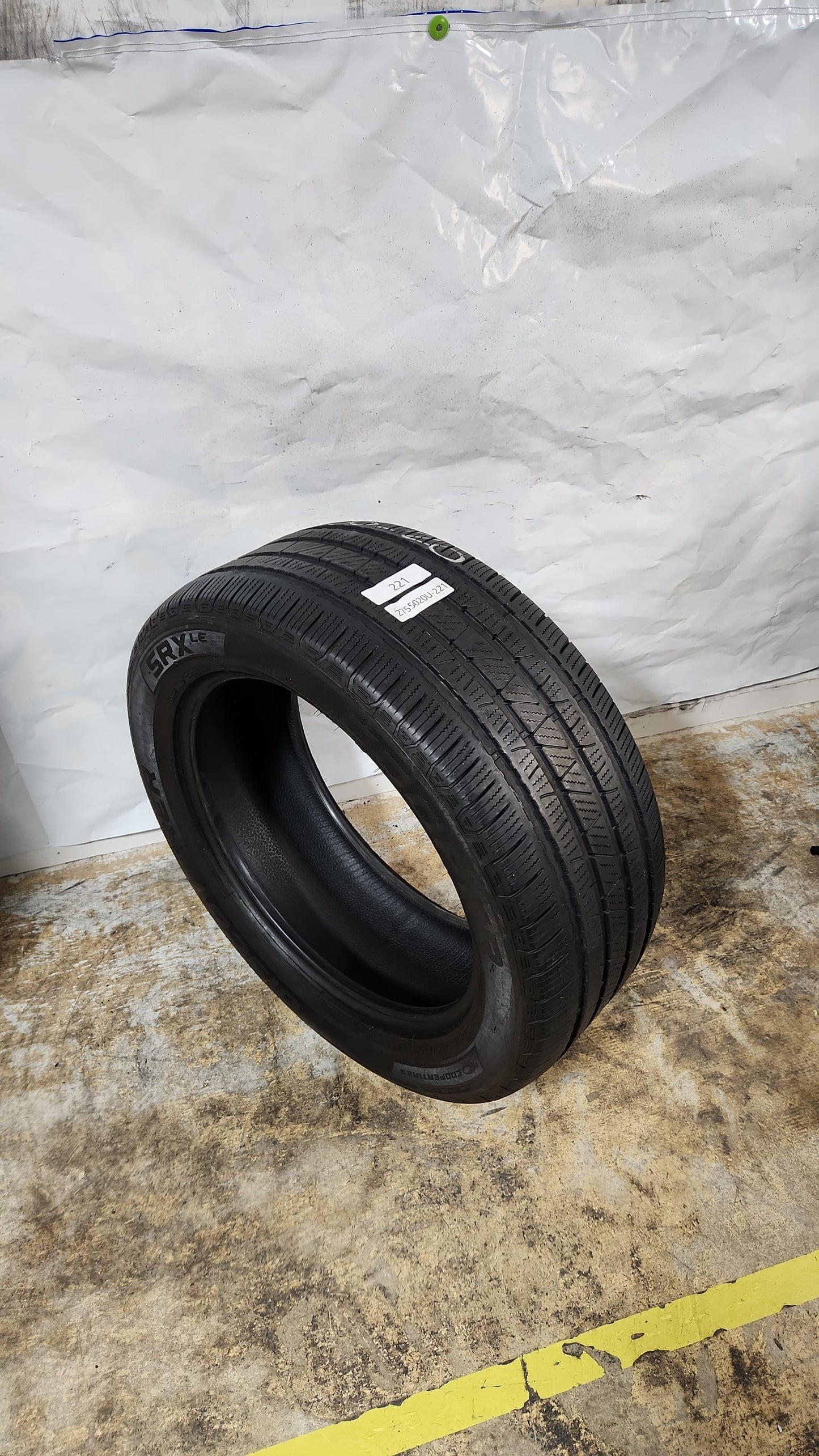 Used Tire - 275/50R20 Cooper Discoverer SRX LE