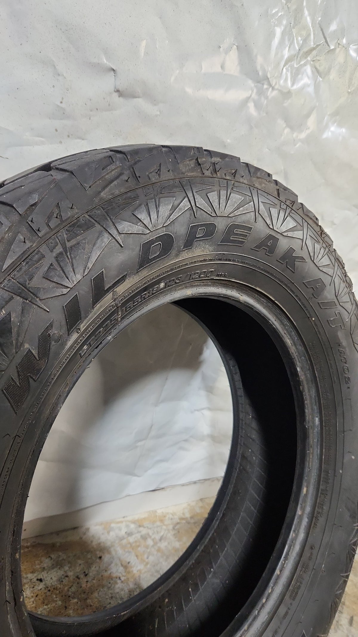 Used Tire - 275/65R18 Falken Wildpeak A/T AT02 10/32