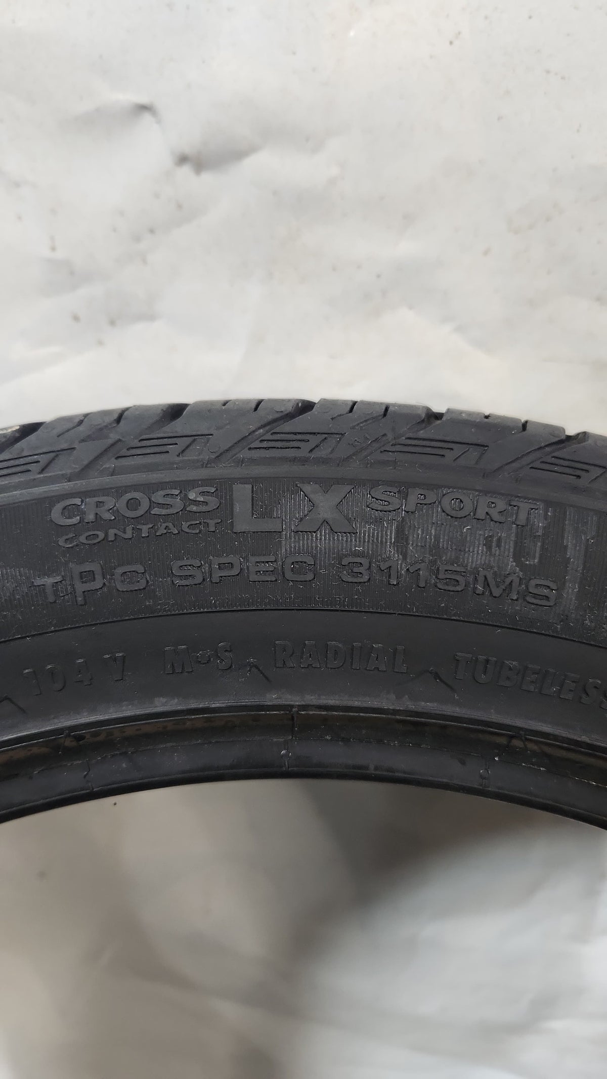 Used Tire - 265/45R21 Continental Cross Contact LX Sport