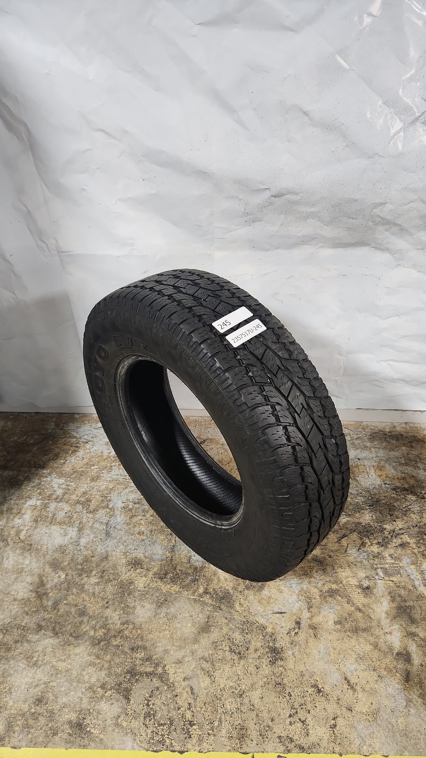 Used Tire - 235/75R17 Toyo Open Country A/T II