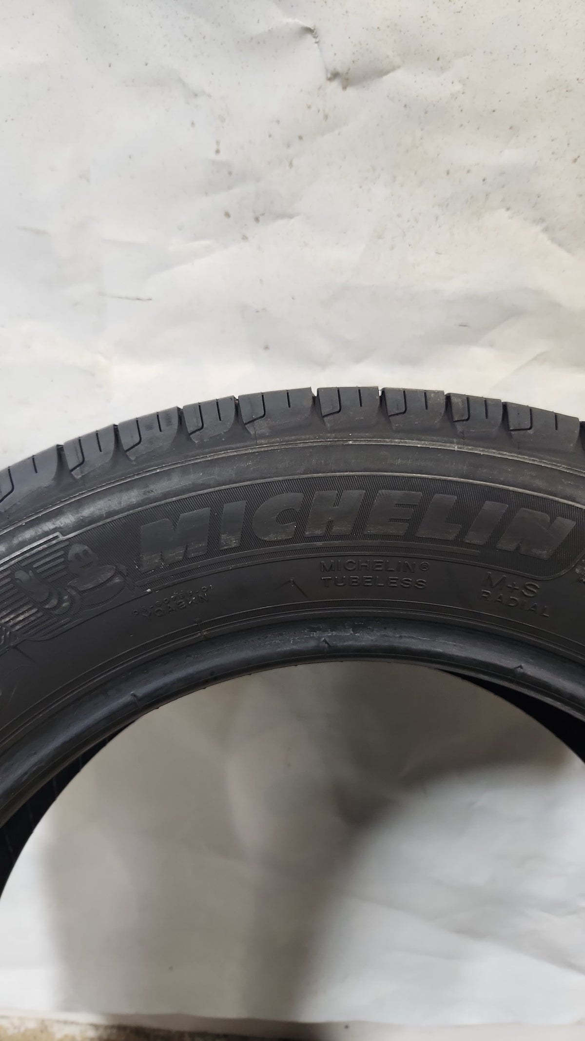 Used Tire - 225/60R17 Michelin Defender T+H