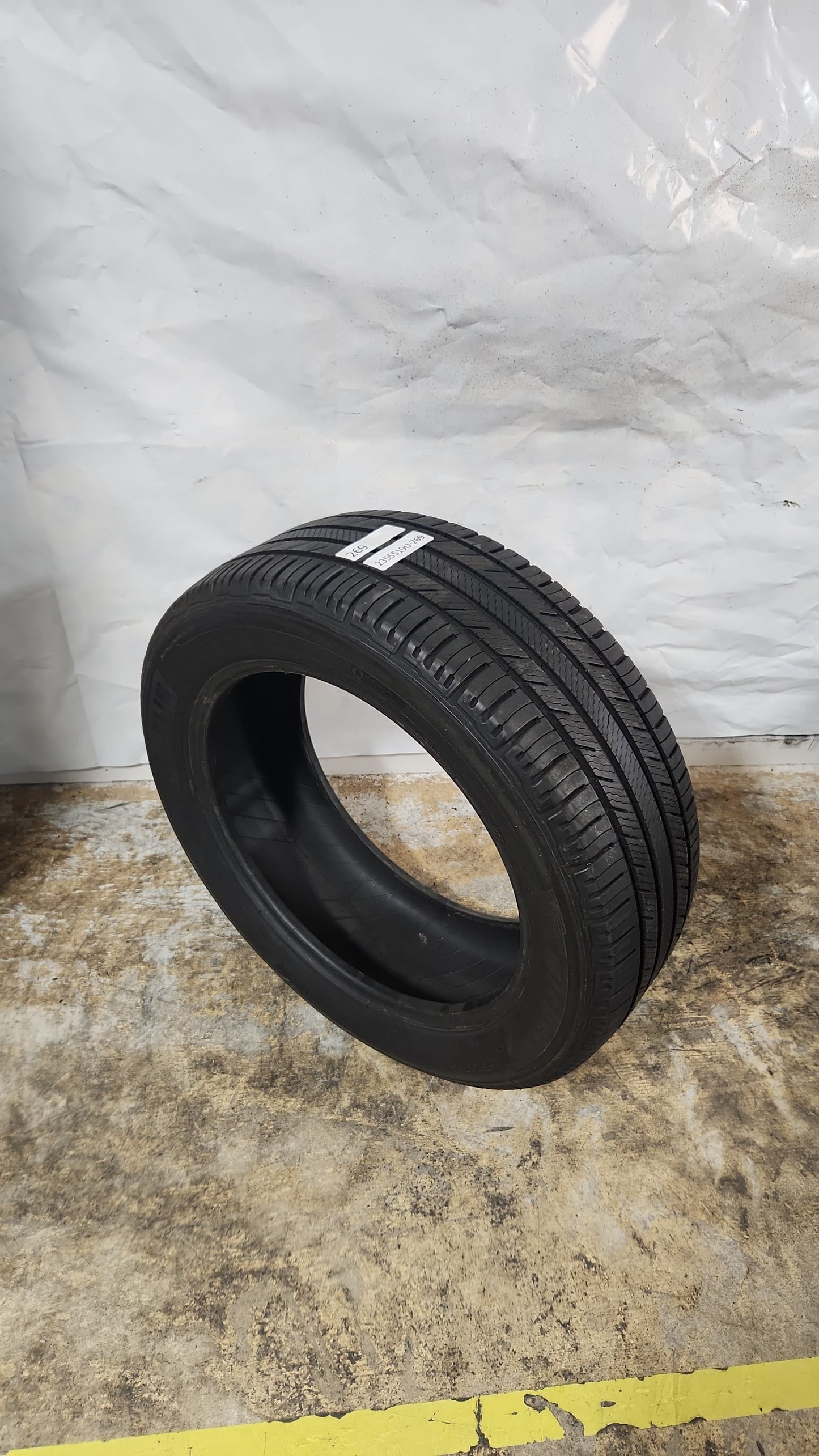 Used Tire - 235/55R19 Michelin Premier LTX