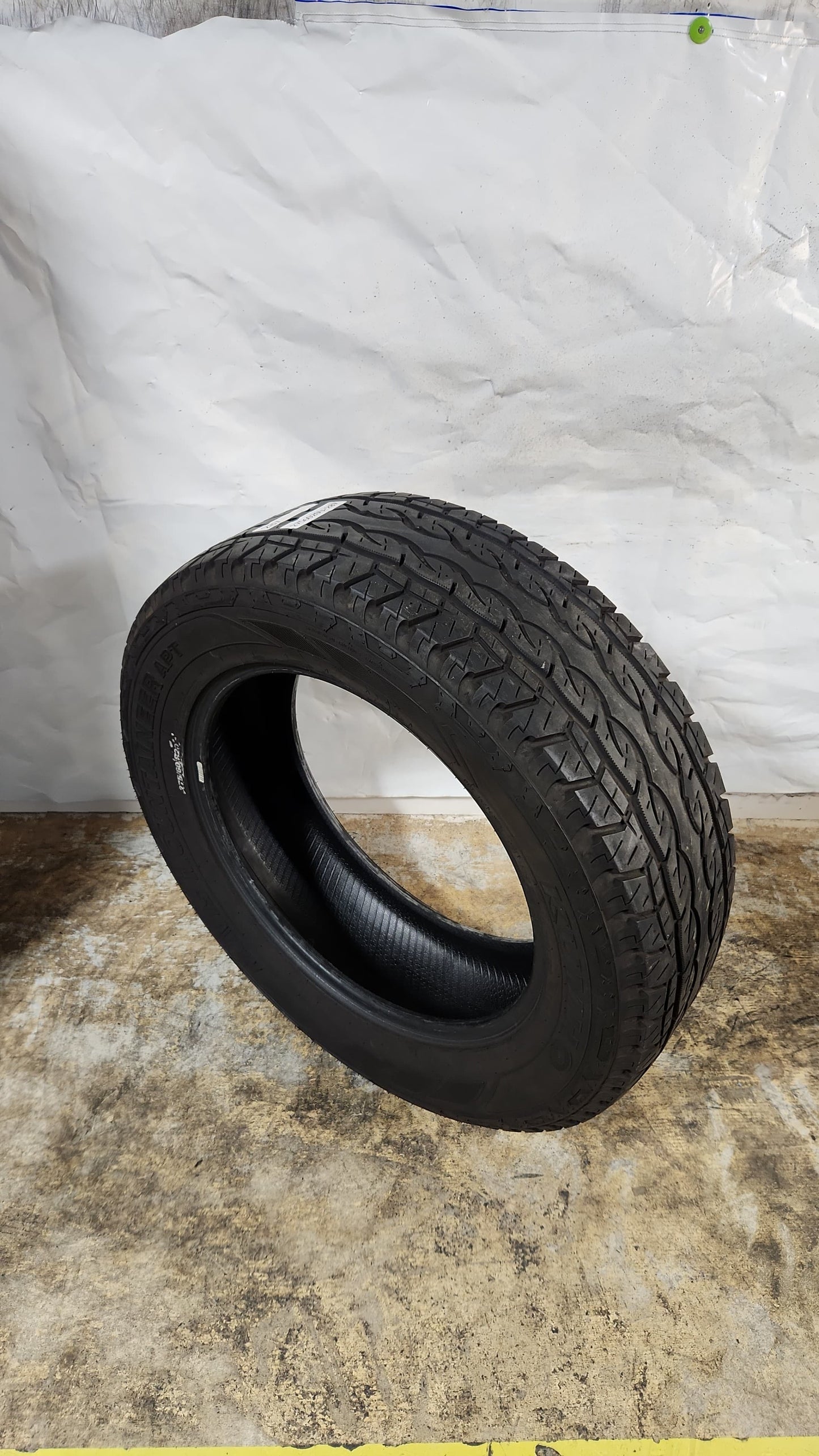 Used Tire - 275/60R20 Kumho Mavis Mountaineer APT