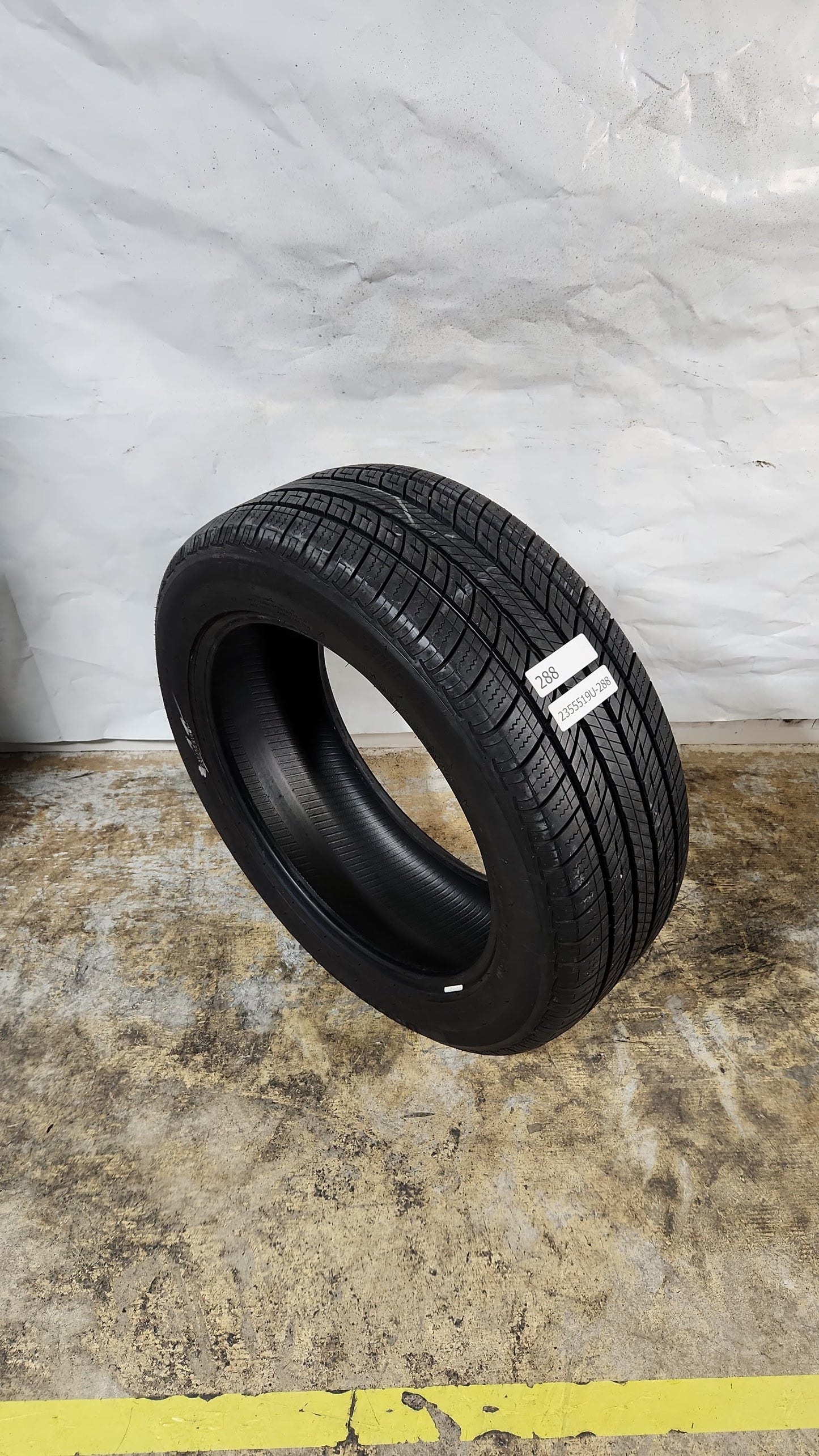 Used Tire - 235/55R19 Uniroyal Tiger Paw Touring A/S 7/32
