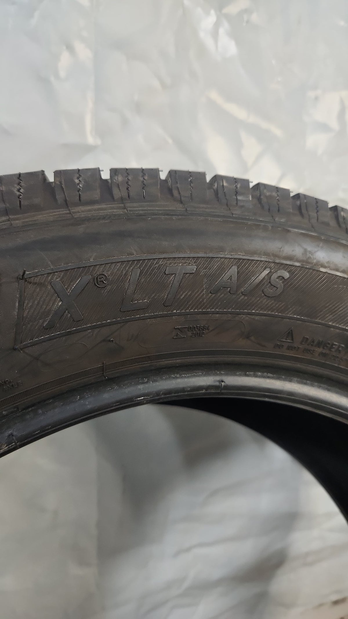 Used Tire - 275/50R22 Michelin X LT A/S 9/32