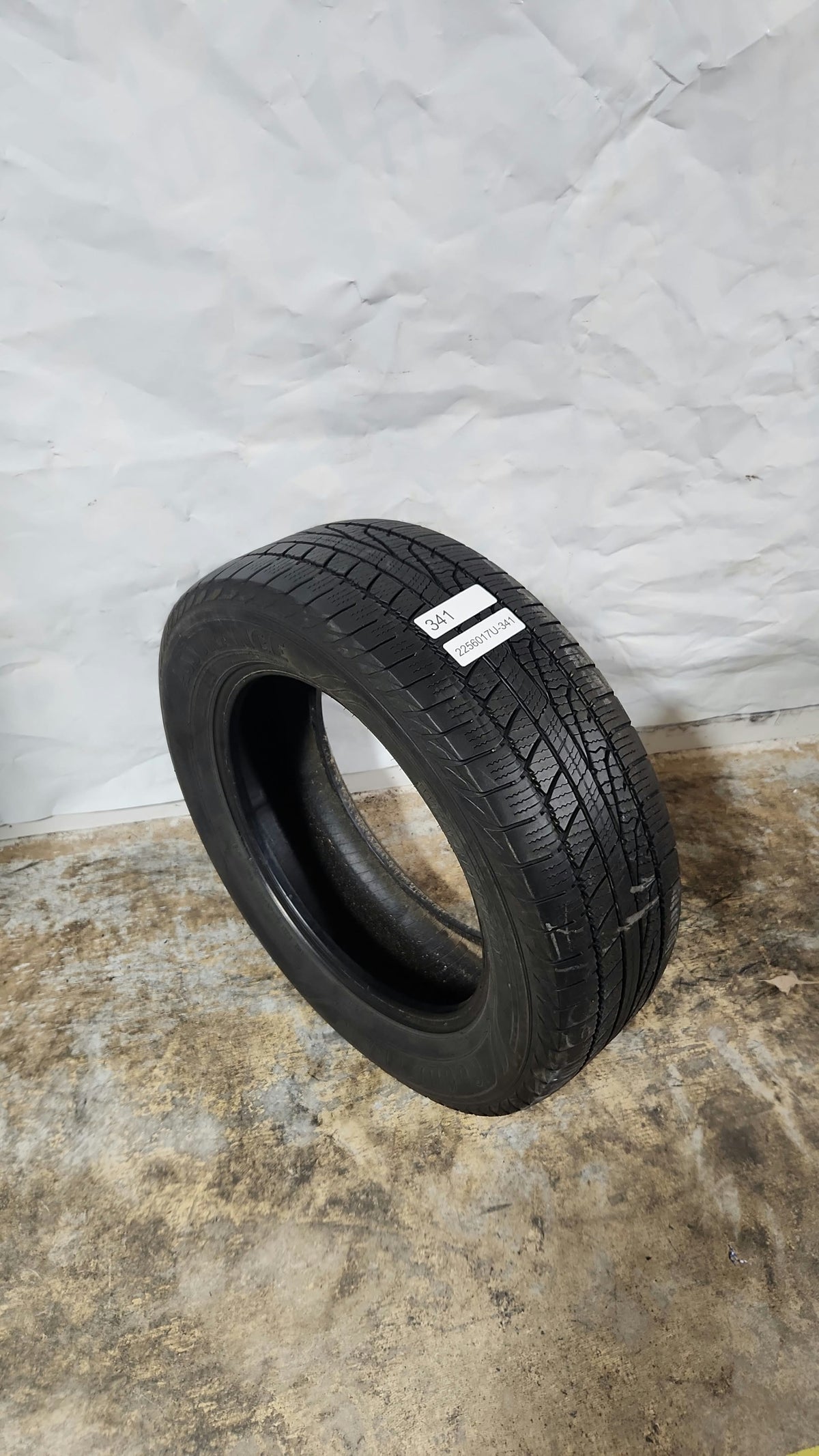 Used Tire - 225/60R17 Goodyear Assurance WeatherReady 99 SL