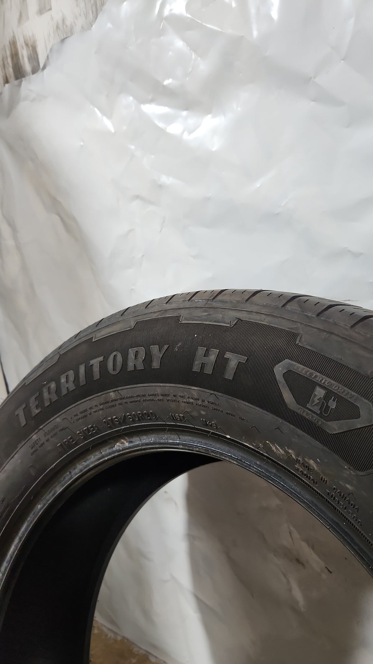 Used Tire - 275/60R20 Goodyear Wrangler Territory HT 116 XL