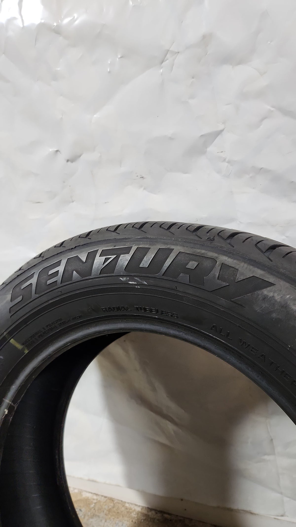 Used Tire - 245/60R18 Sentury Crossover All Weather 7/32