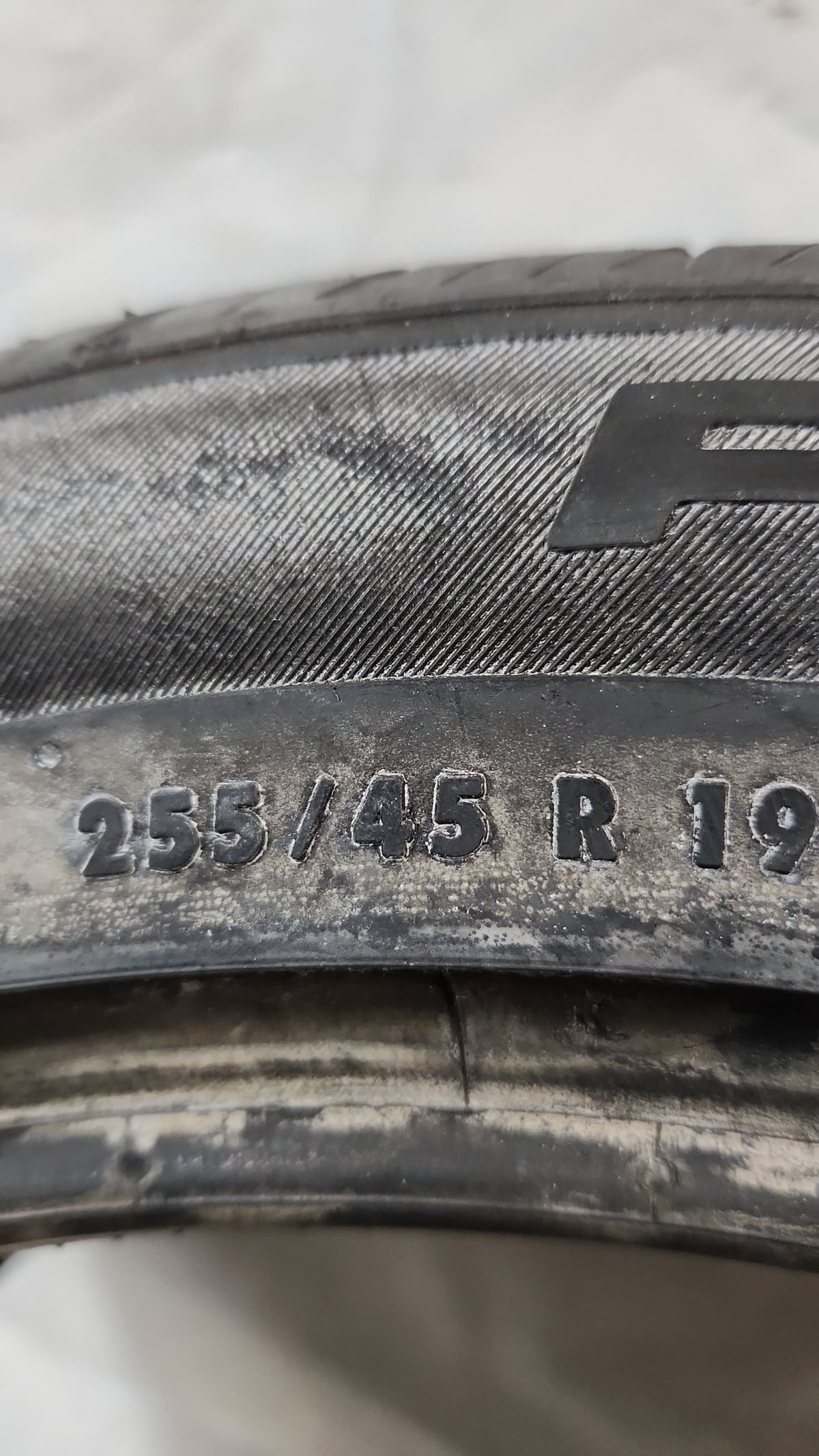 Used Tire - 255/45R19 Continental Pro Contact RX