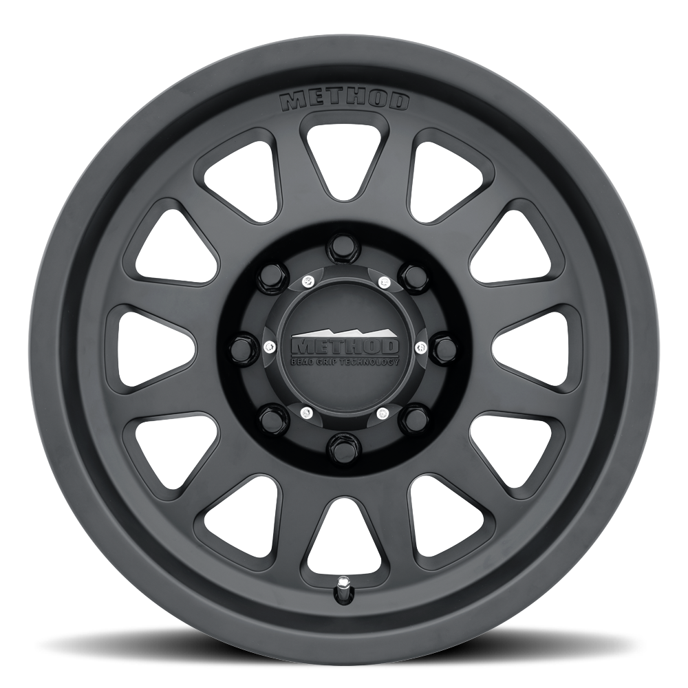 Method 704-HD 17x9 8x165.1 (8x6.5) 18mm Matte Black MR70479080518H