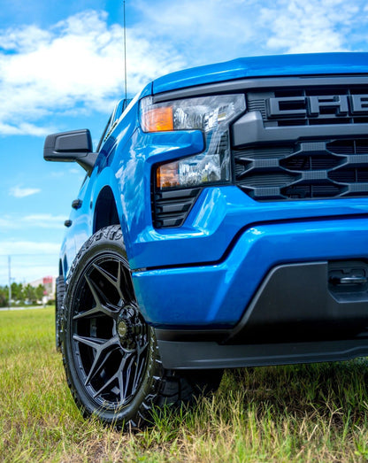 4Play 4P06 22x12 -44 6x135/6x139.7 Gloss Black with Brushed Spoke Faces