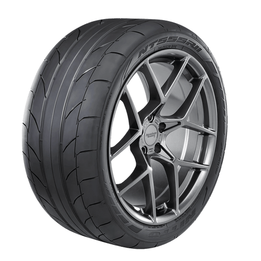 NITTO NT555RII P285/40R18 (27X11.2R 18) Tires