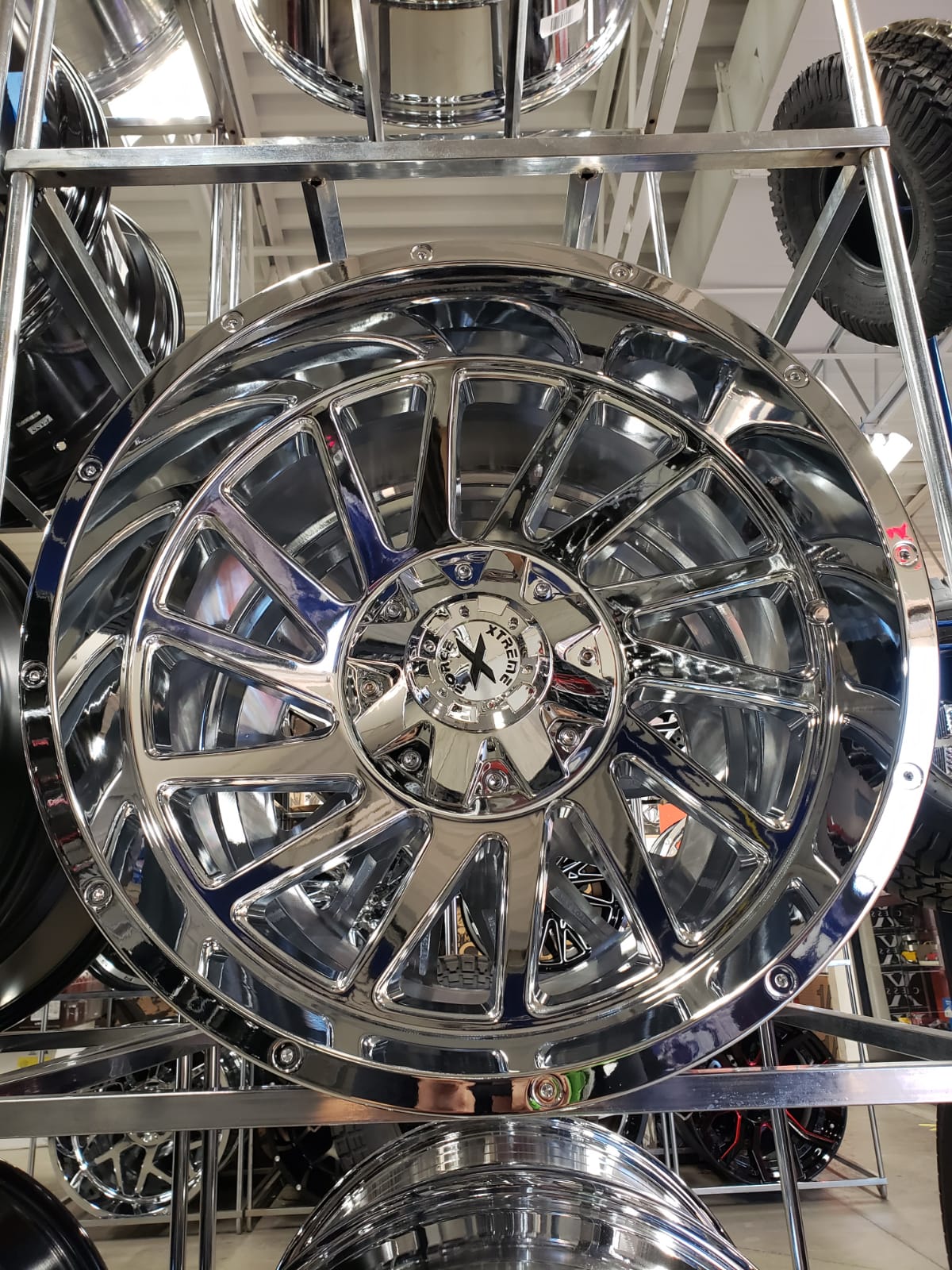 Xtreme Force XF-Twist 20x10 -25 6x139.7(6x5.5) Chrome