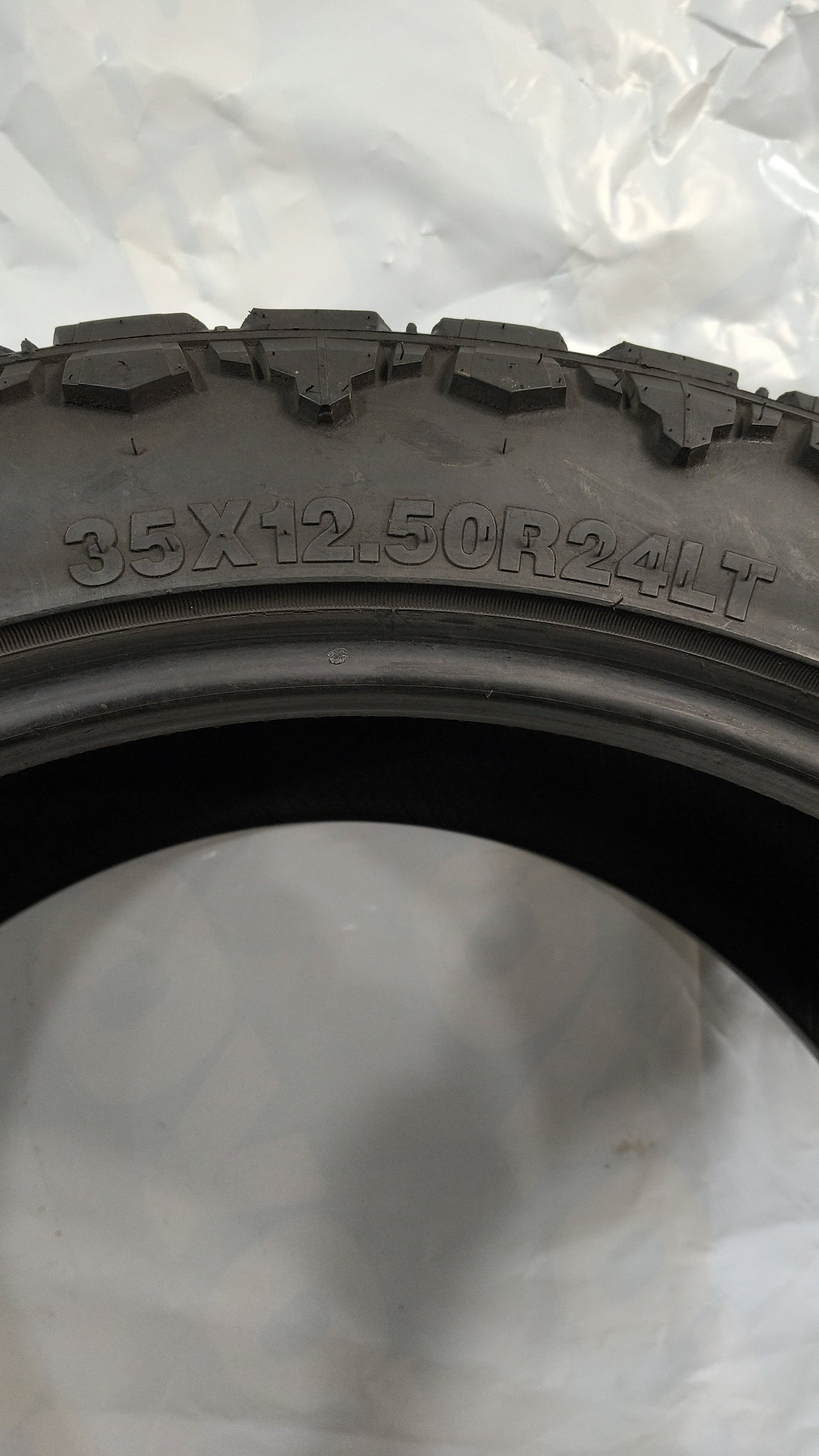 SET OF 2 - 35X12.50R24 Venom Power Terra Hunter R/T+ - Used Tires