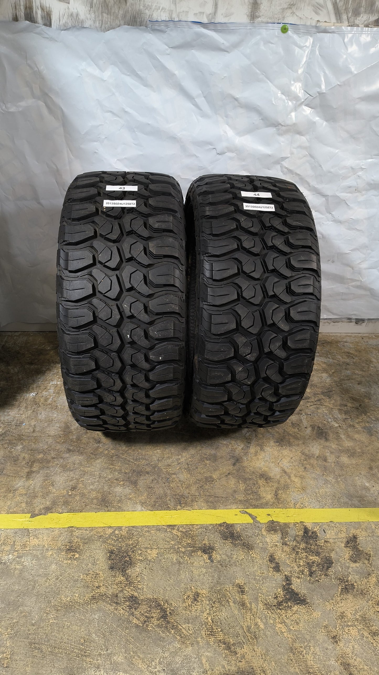 Set Of 2 - 35X13.50R24 Delinte Bandit M/T- Used Tires