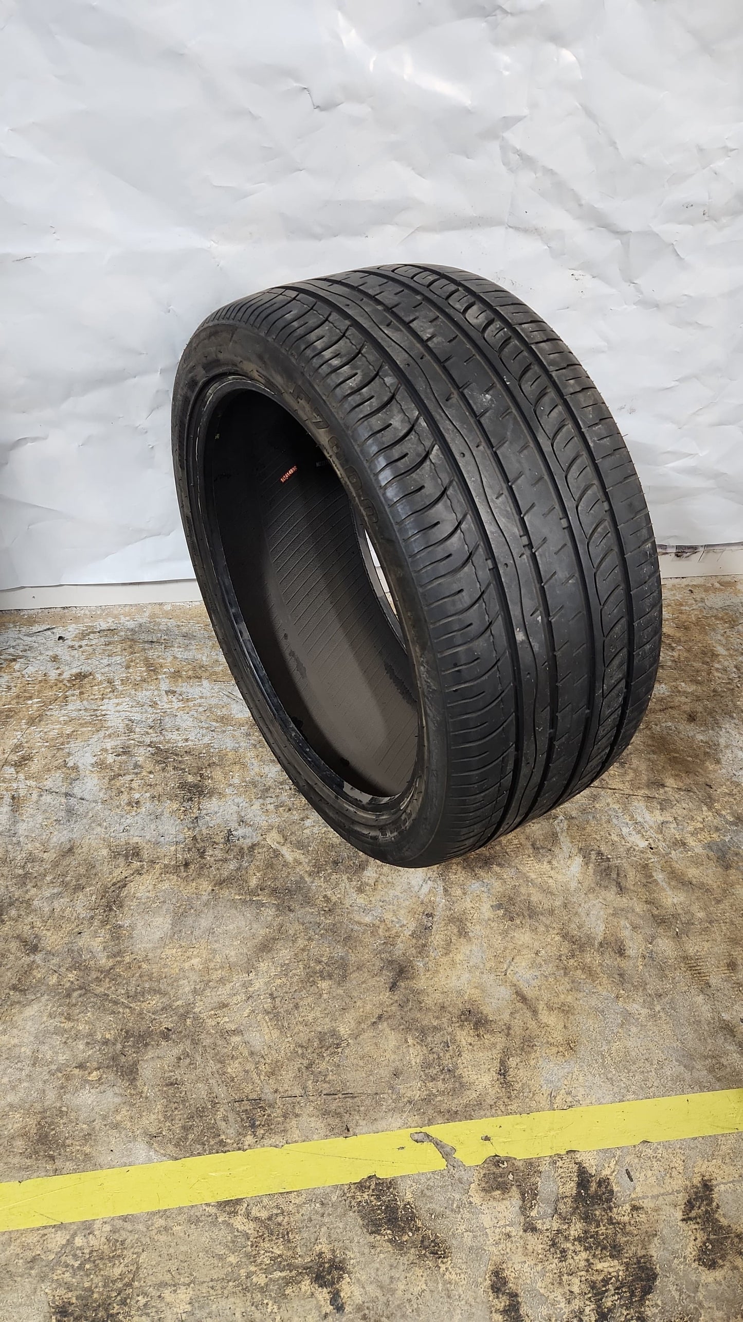 Set of 2 - 305/35R22 Fullrun F7000 - Used Tires