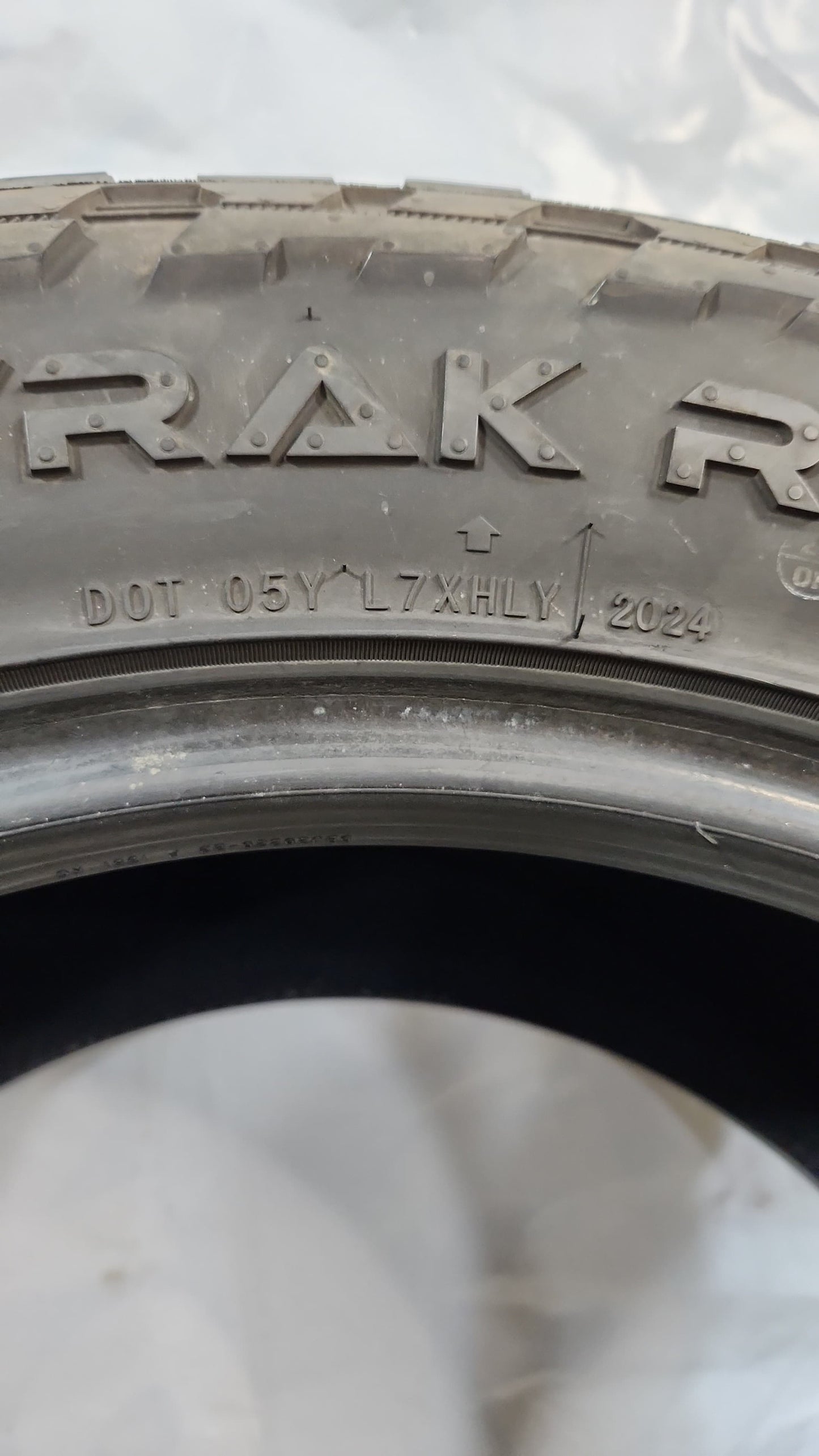 Set Of 4 - 33X12.50R20 Rovelo Ridgetrak R/T RT01 - Used Tires