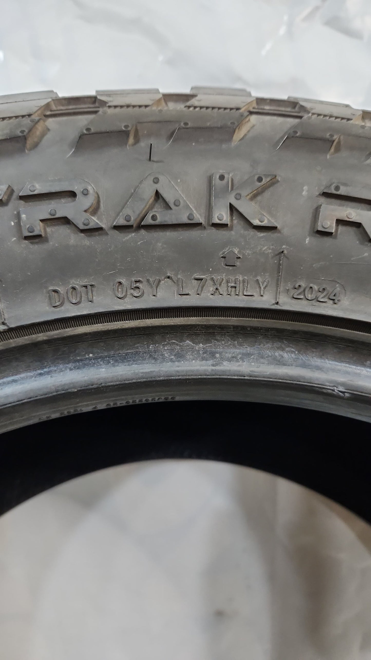 Set Of 4 - 33X12.50R20 Rovelo Ridgetrak R/T RT01 - Used Tires