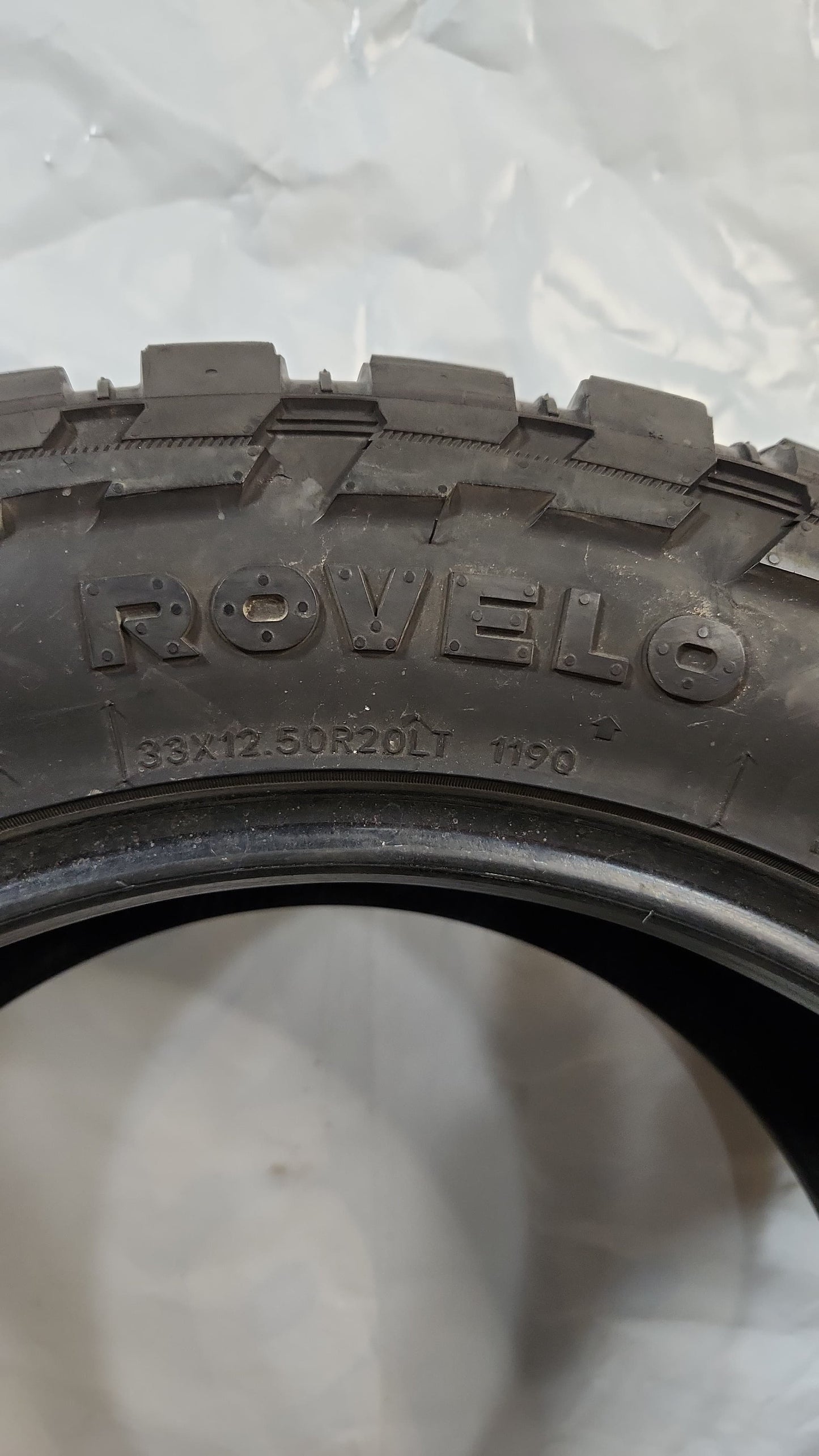 Set Of 4 - 33X12.50R20 Rovelo Ridgetrak R/T RT01 - Used Tires