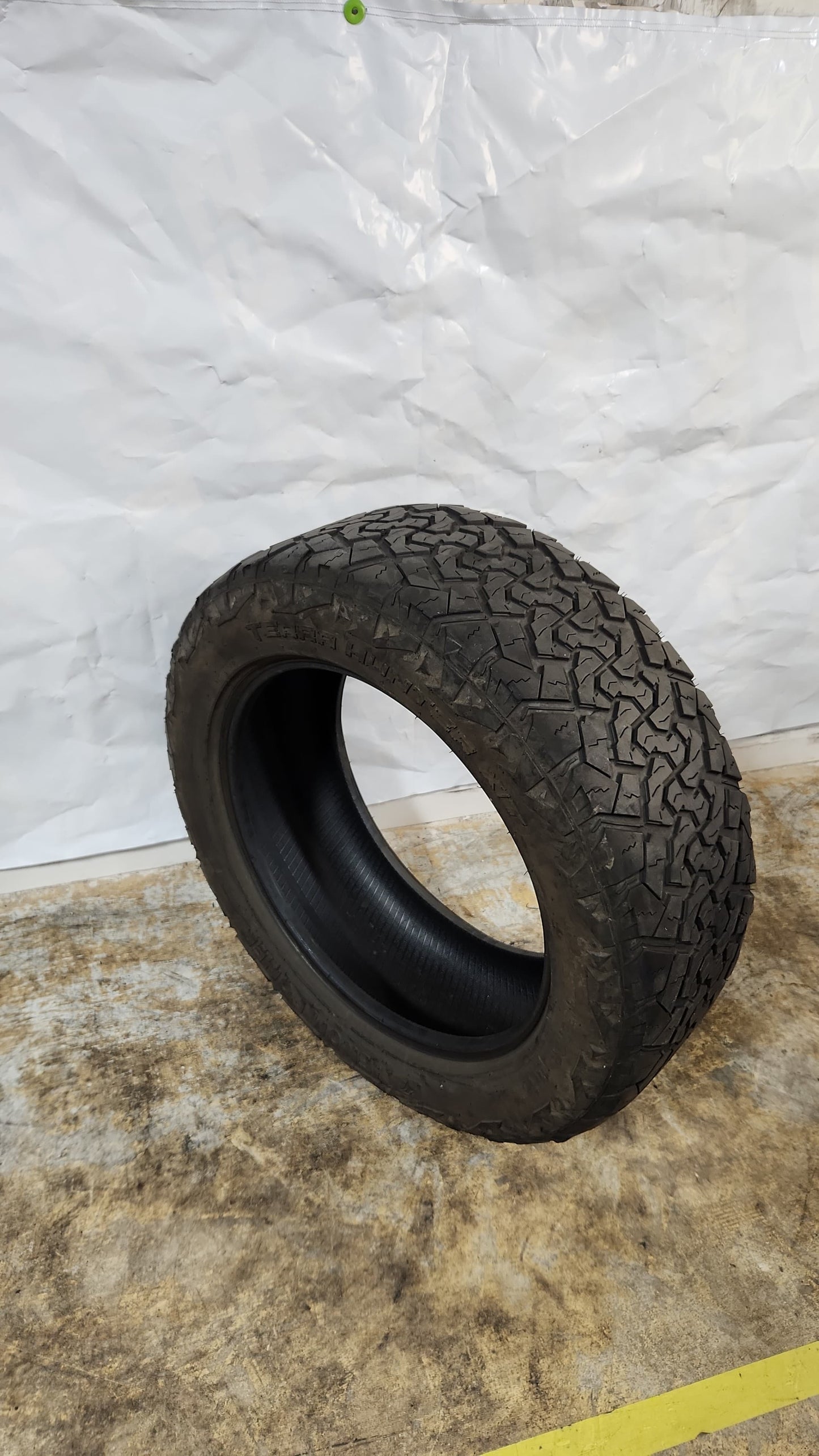 Set of 2 - 275/55R20 Venom Power Terra Hunter X/T - Used Tires