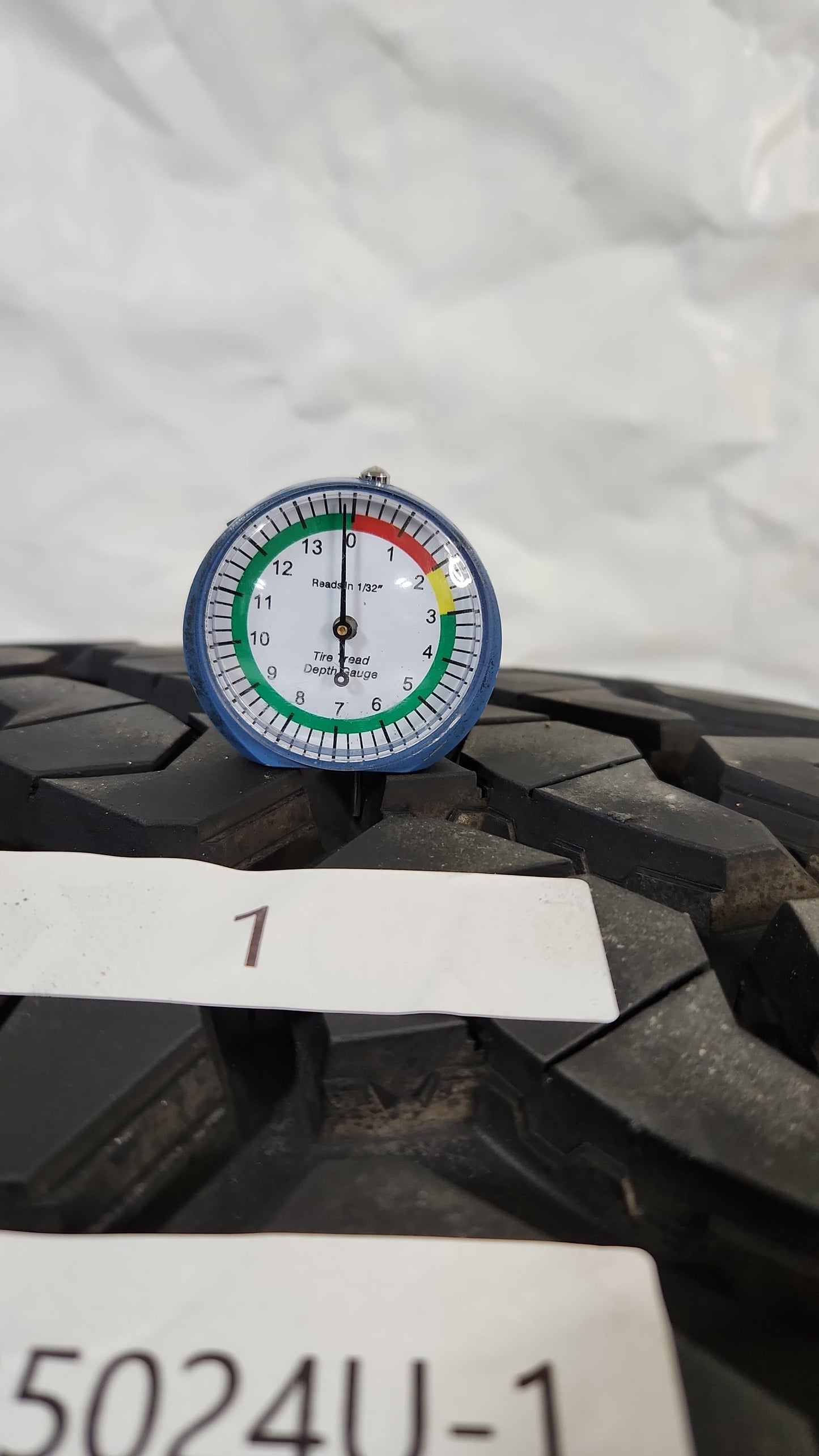 Used - 35X13.50R24 Delinte Bandit M/T 13/32