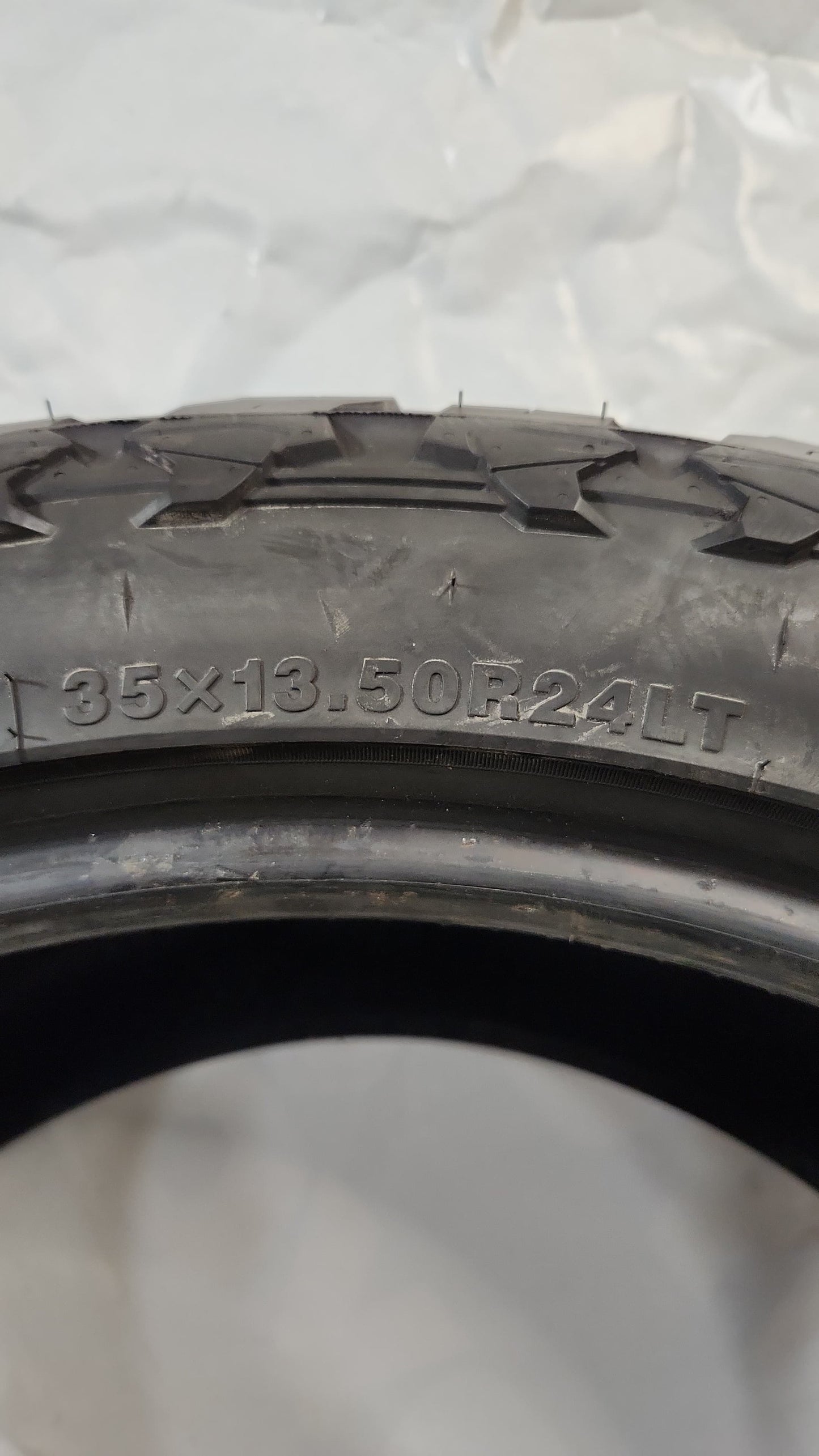 Used - 35X13.50R24 Delinte Bandit M/T 13/32