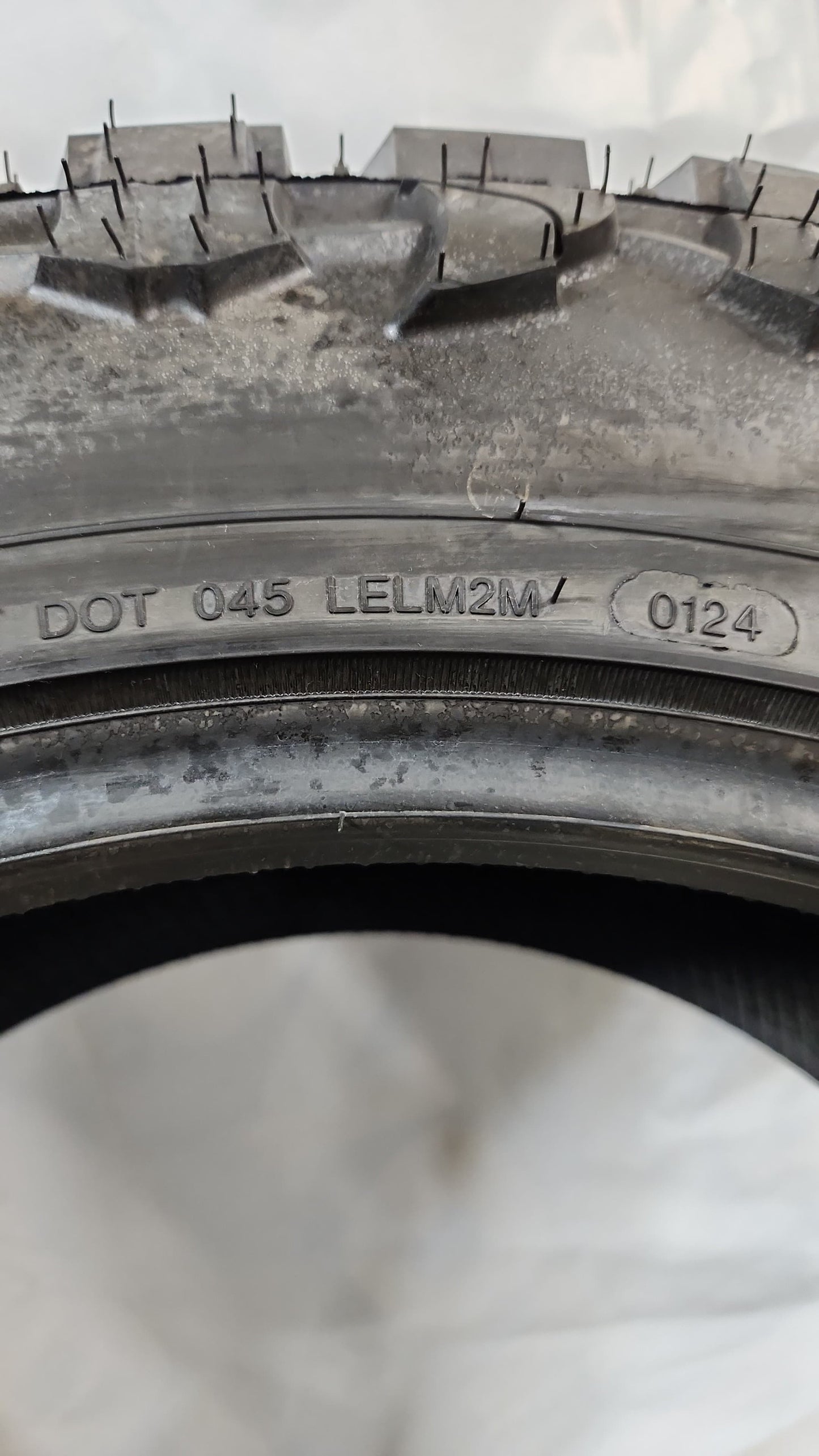 Used Tire - 35X12.50R22 Atturo Trail Blade M/T 13/32