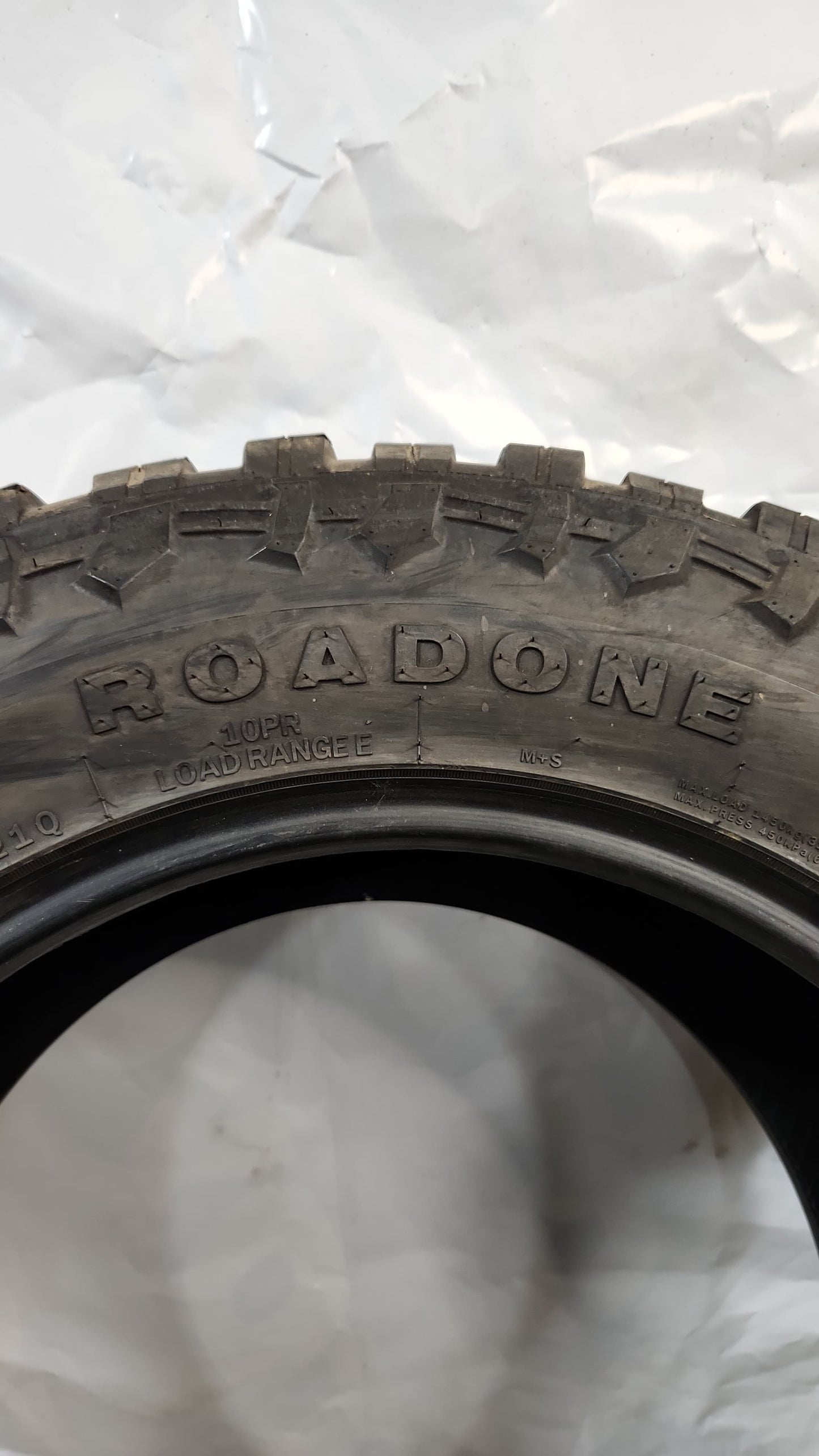 Used Tire- 35X12.50R20 Roadone Cavalry M/T 7/32
