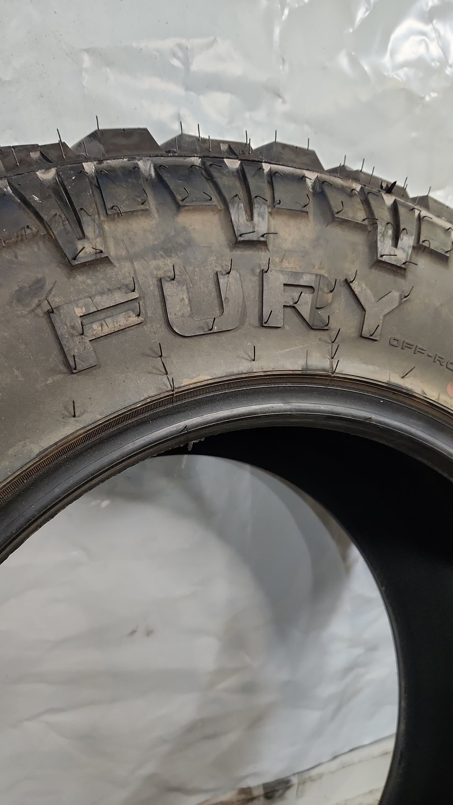 Used Tire - 37X13.50R20 Fury Country Hunter M/T II 13/32