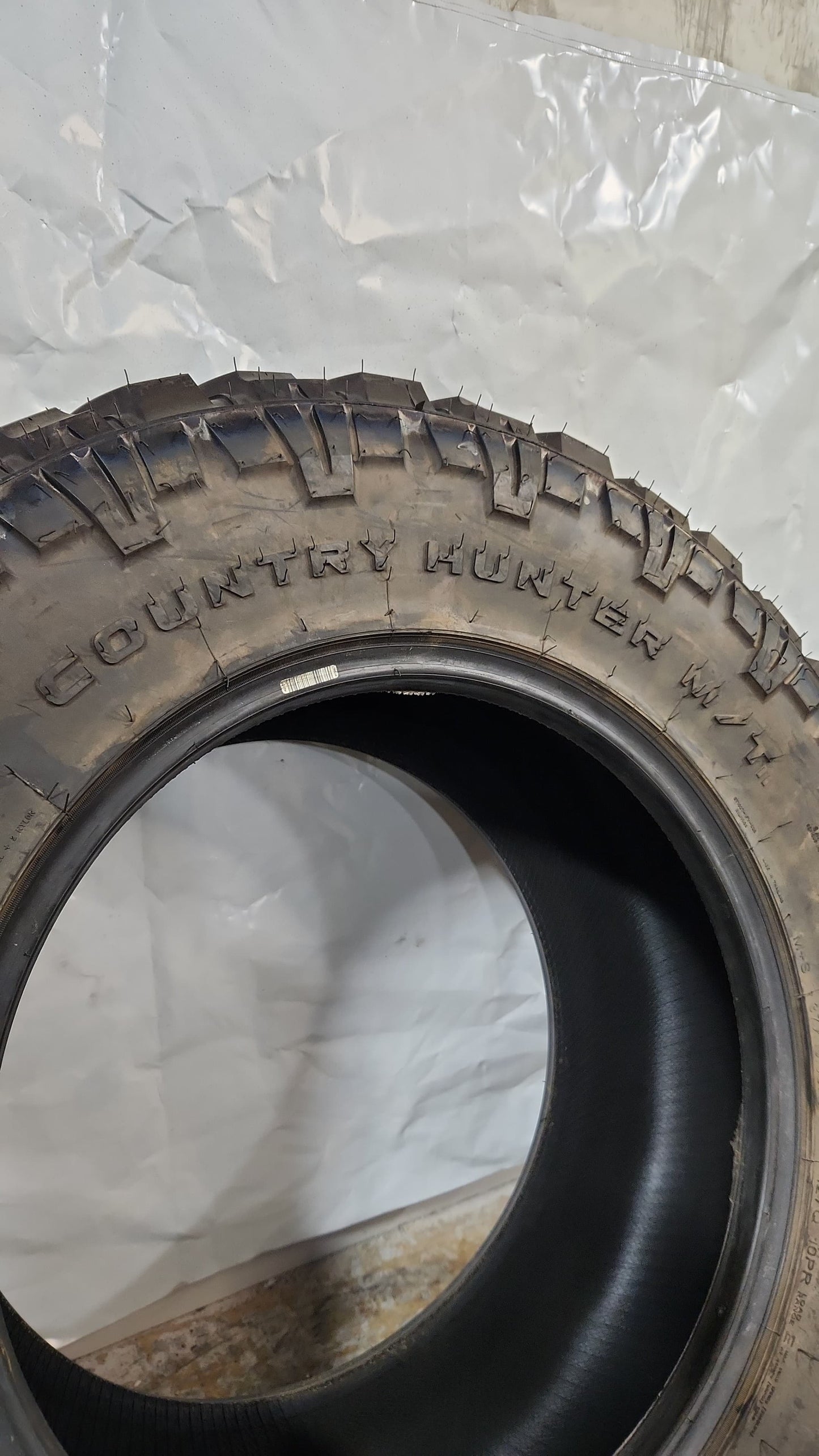 Used Tire - 37X13.50R20 Fury Country Hunter M/T II 13/32