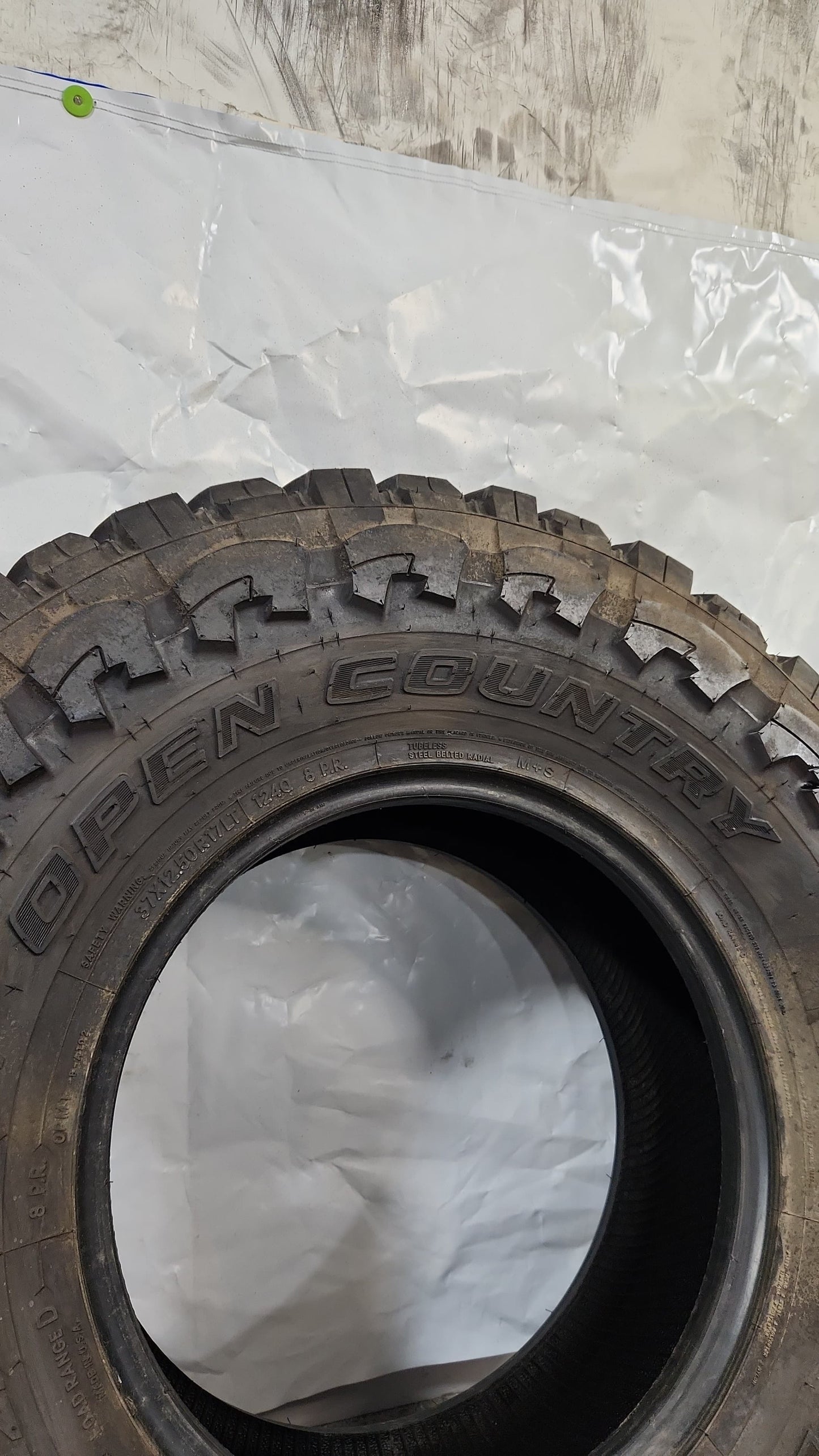 Used Tire - 37X12.50R17 Toyo Open Country M/T 7/32