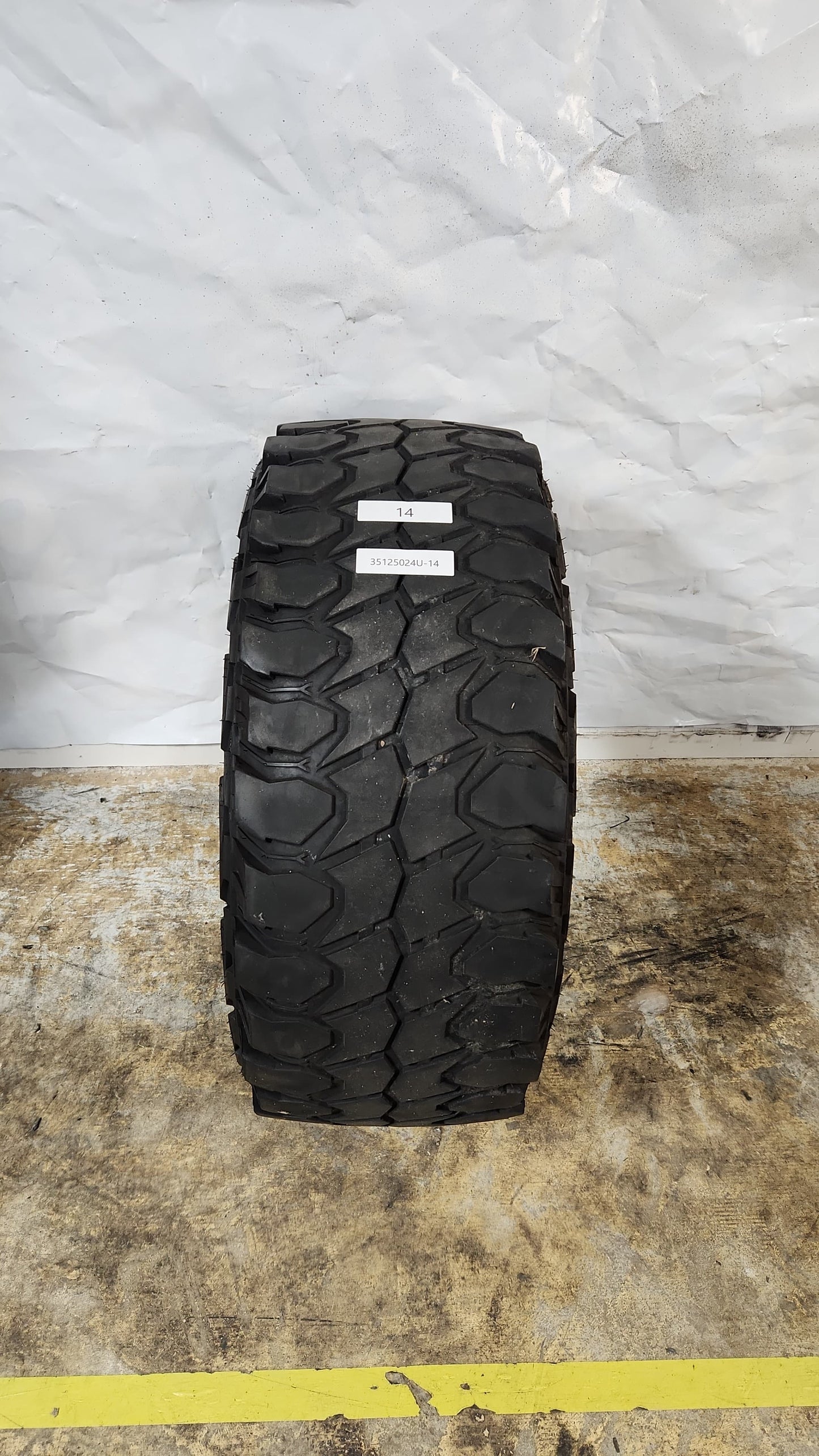 Used Tire - 35X12.50R24 Gladiator X Comp M/T 7/32