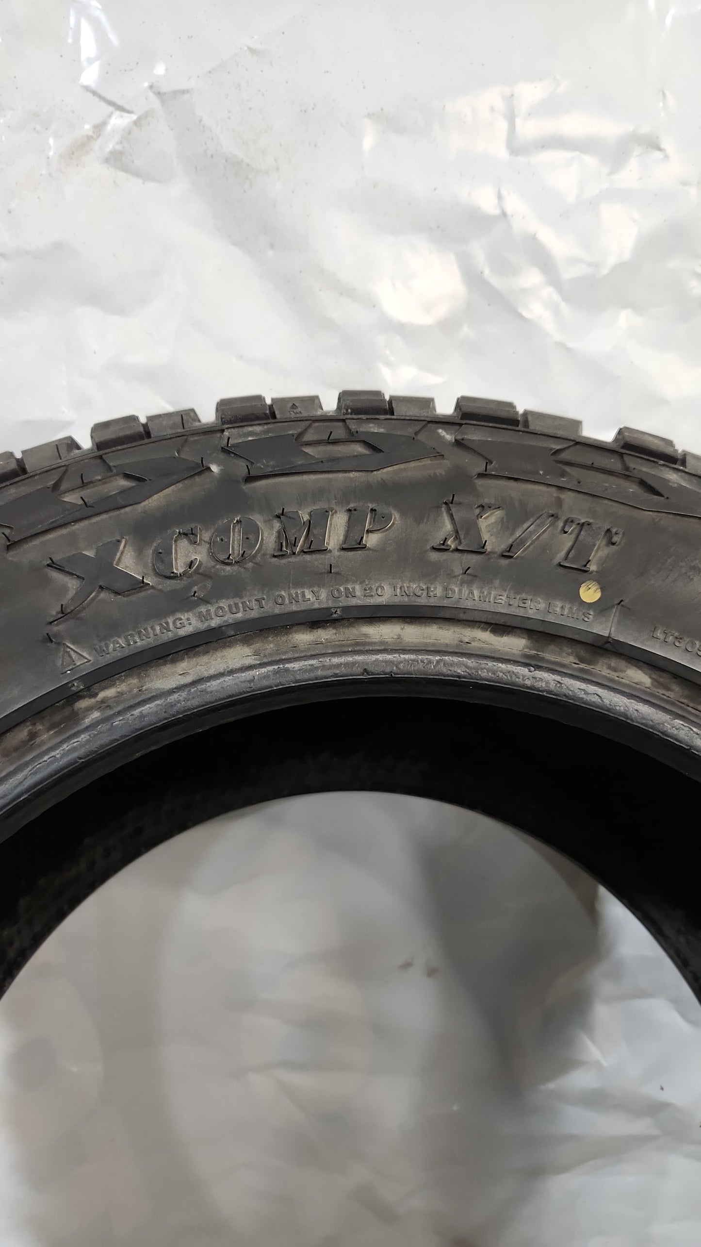 Used Tire - 305/55R20 Gladiator X Comp X/T