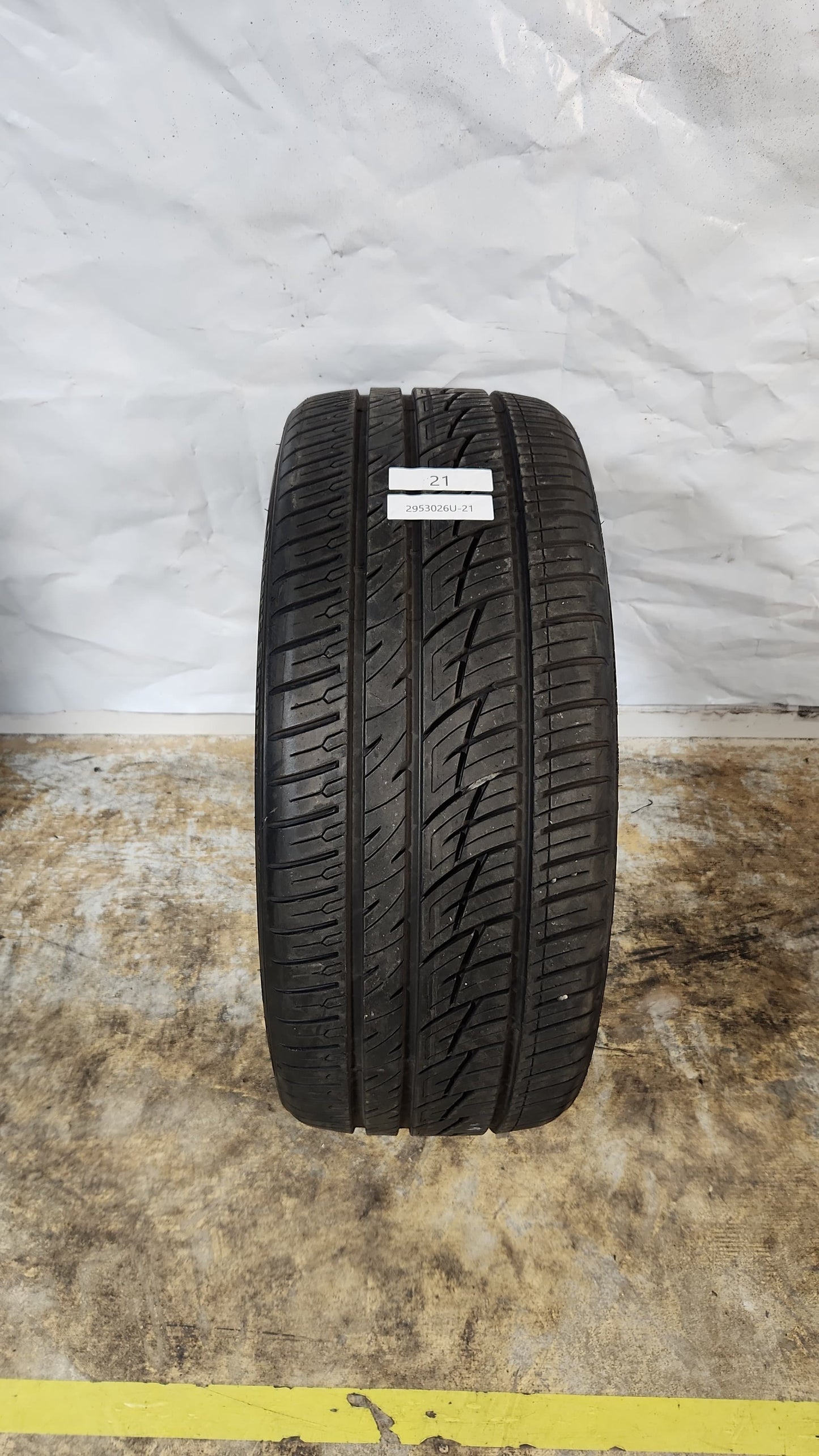 Used Tire - 295/30R26 Delinte Desert Storm II 9/32