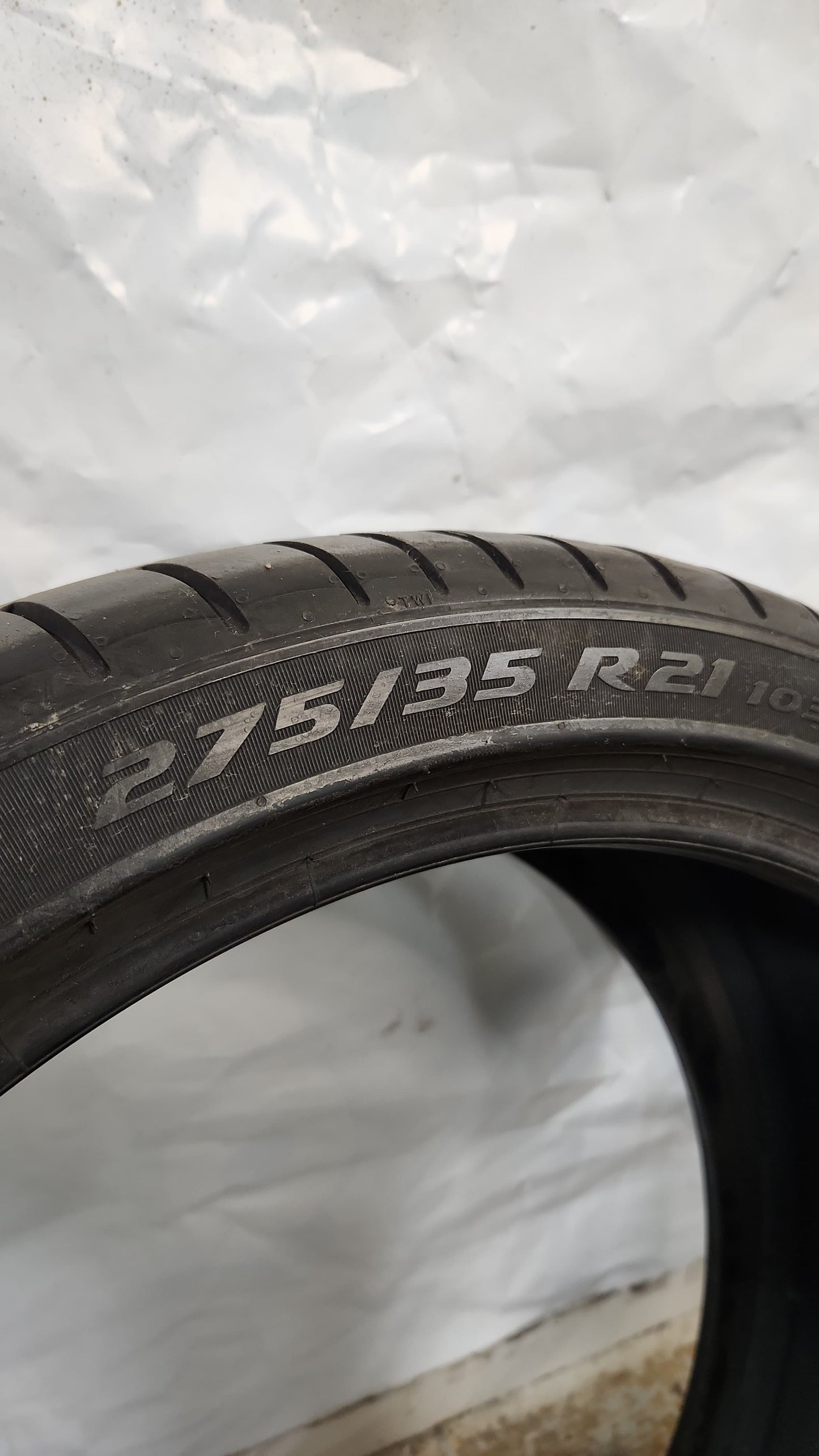 Used Tire - 275/35R21 Pirelli PZero