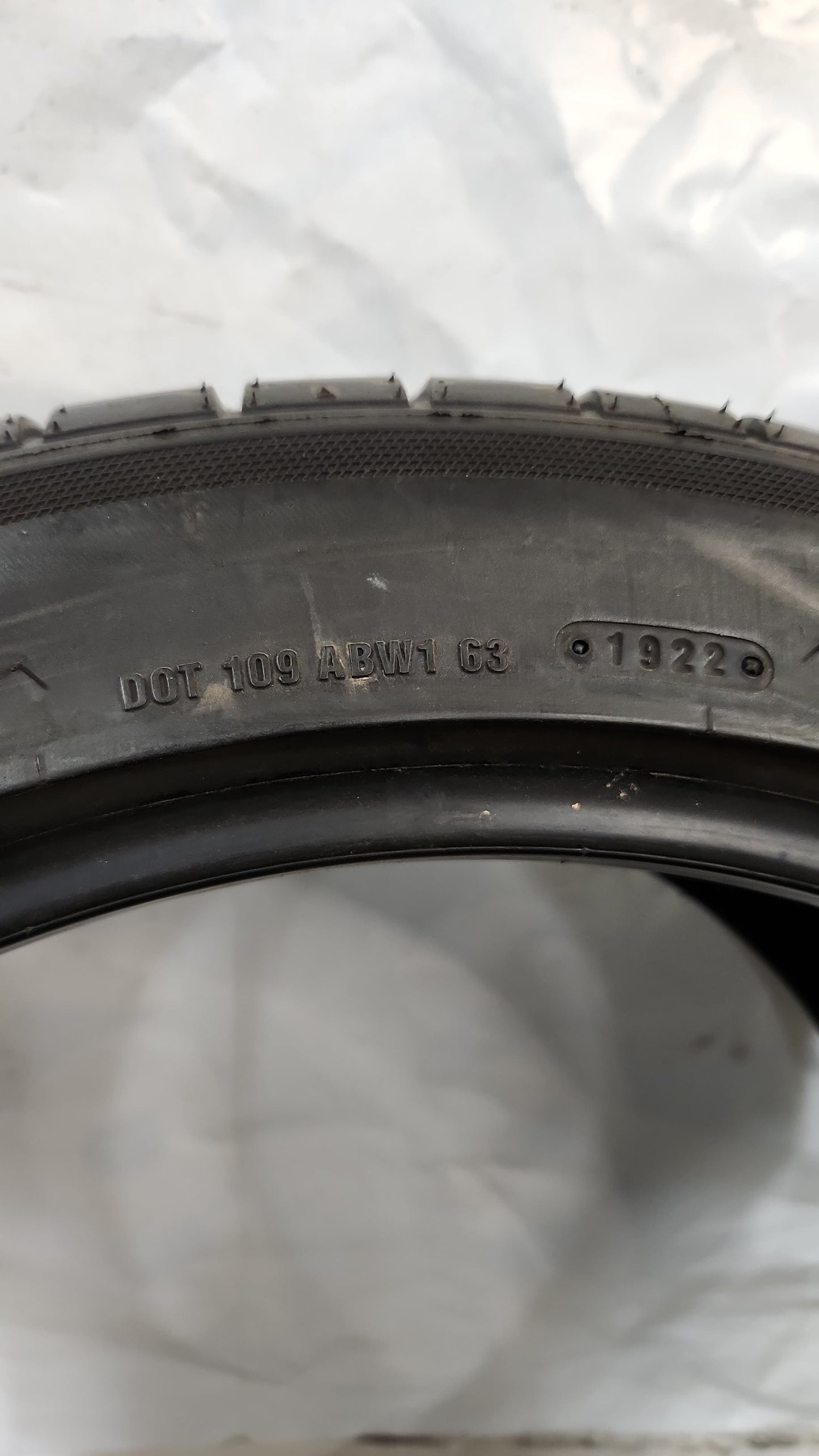 Used Tire - 315/35R20 Accelera IOTA-ST68