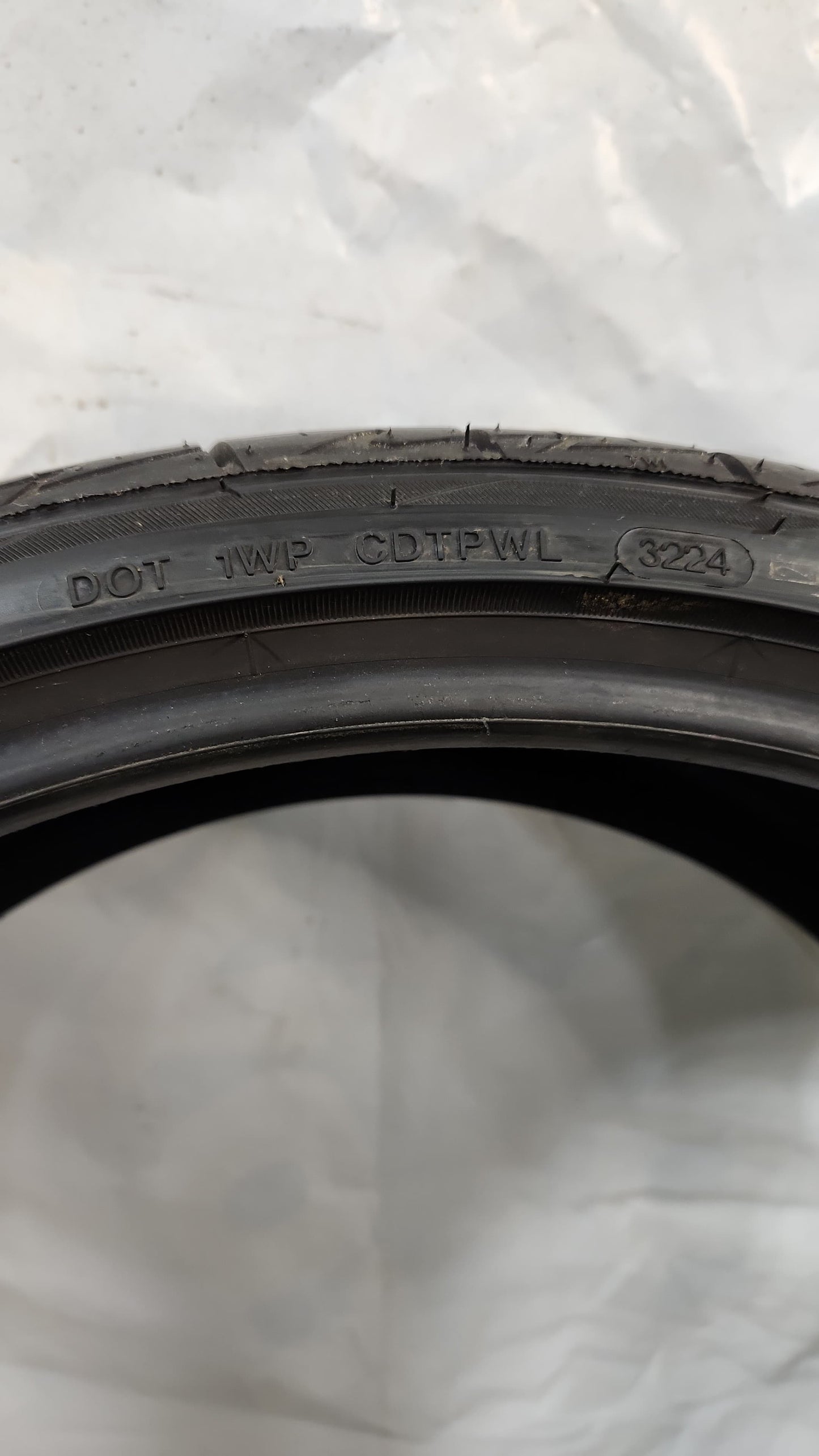 Used Tire - 255/30R22 Venom Power RAGNAROK GTS