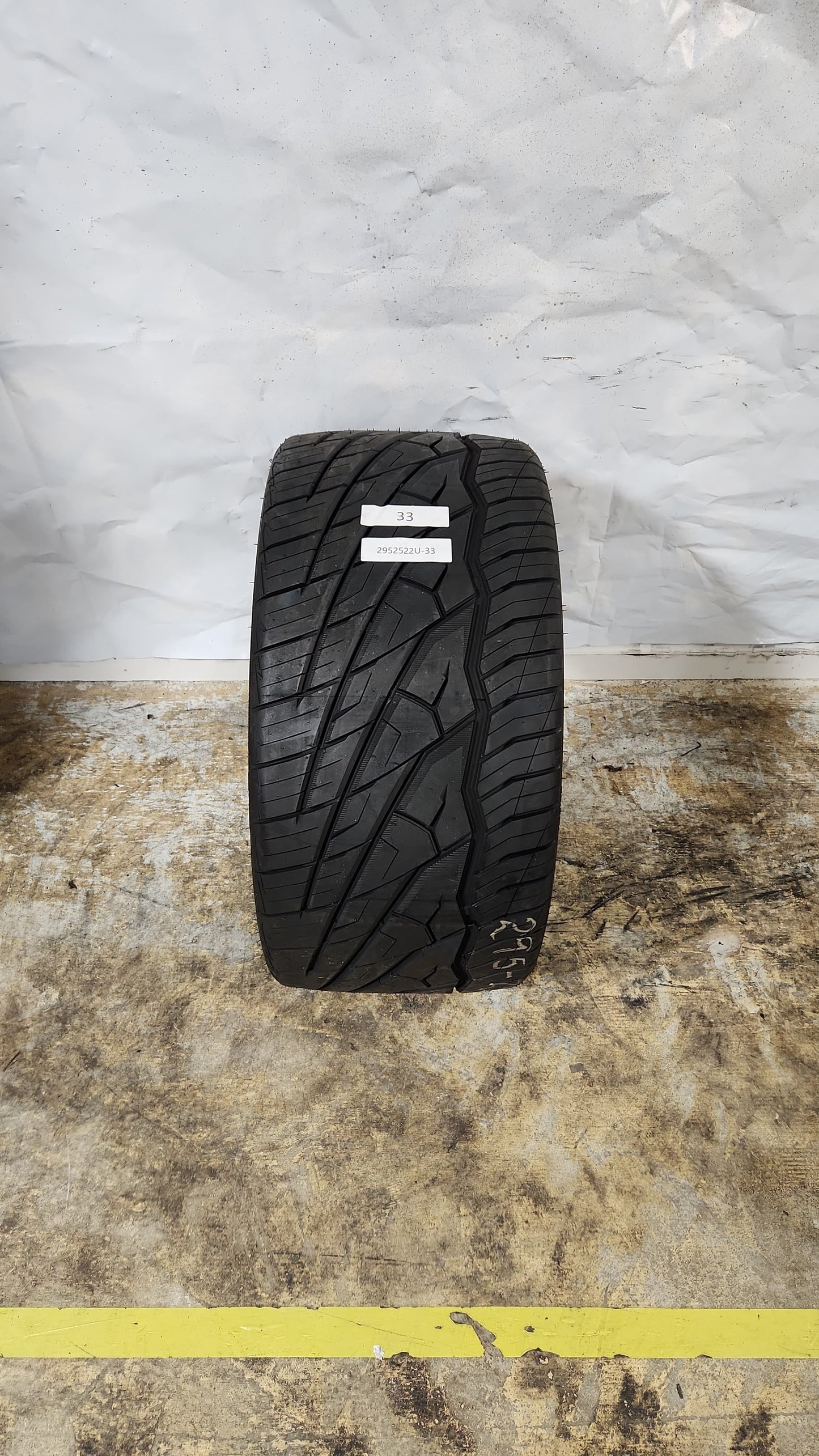 Used Tire - 295/25R22 Venom Power RAGNAROK GTS 7/32