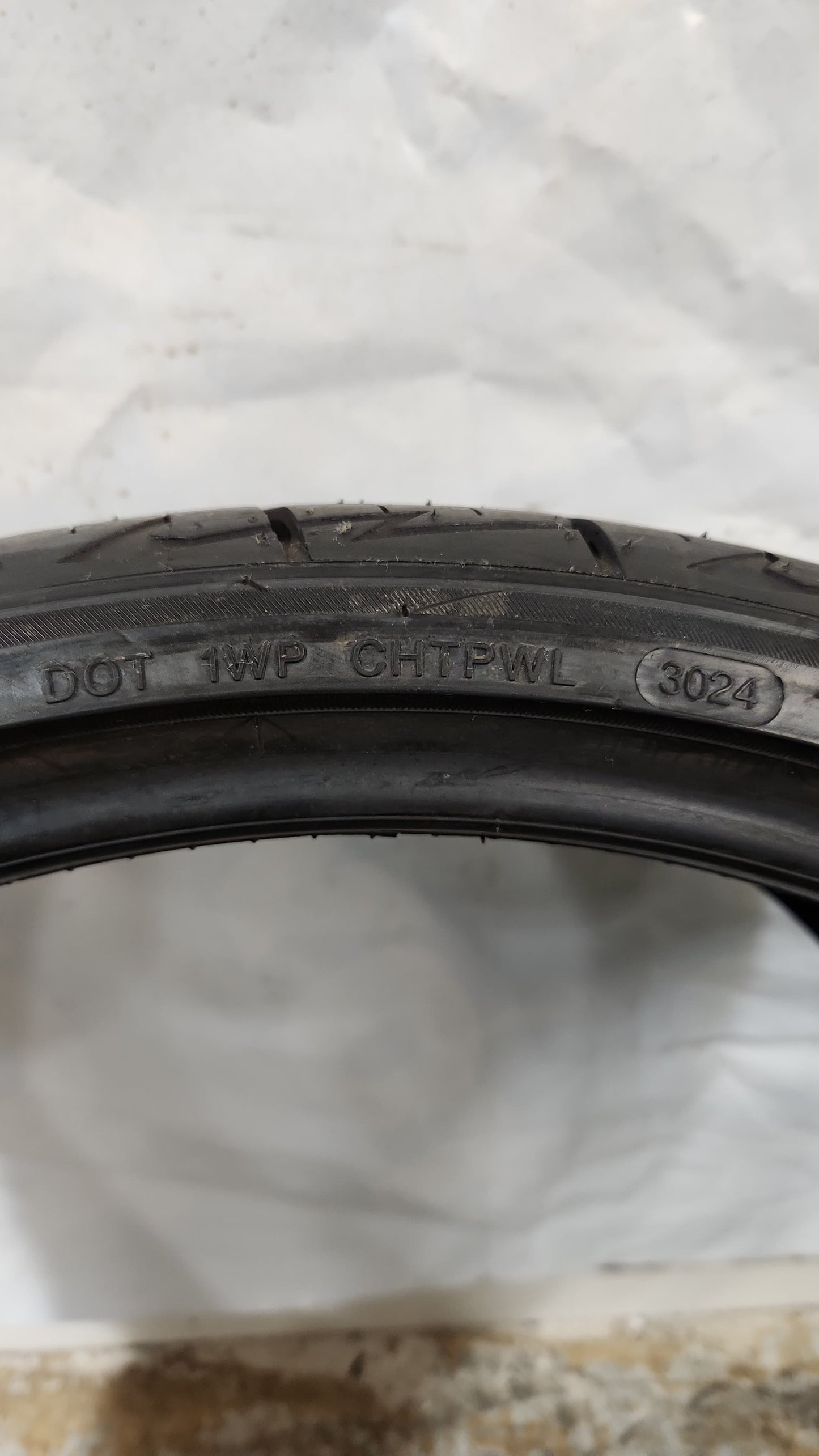 Used Tire - 295/25R22 Venom Power RAGNAROK GTS 7/32