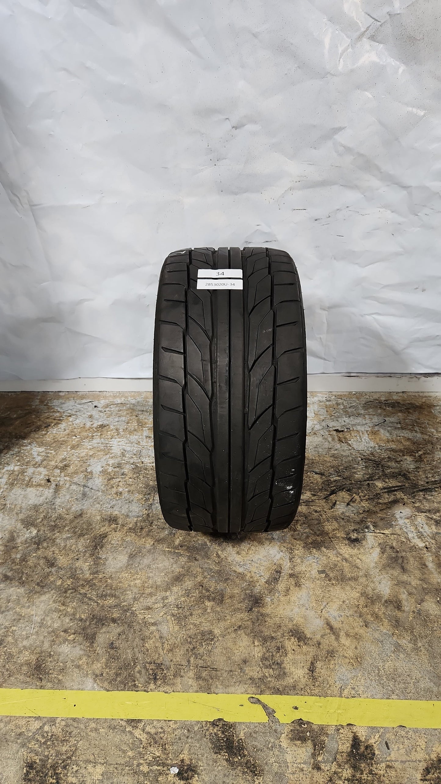 Used Tire - 285/30R20 Nitto NT555G2