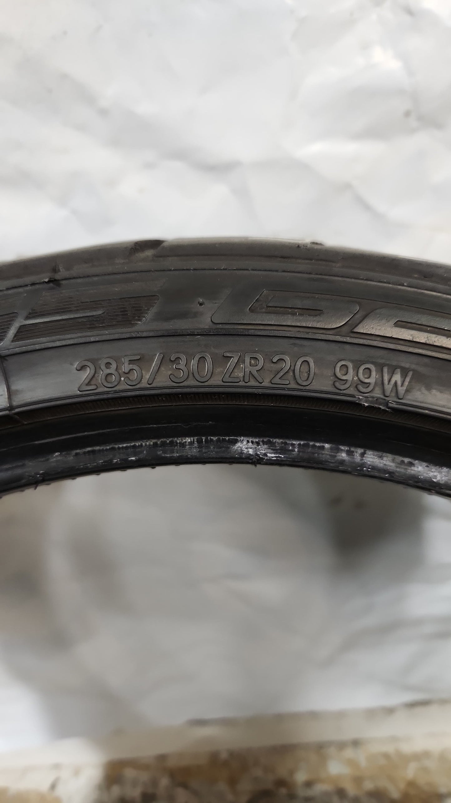 Used Tire - 285/30R20 Nitto NT555G2