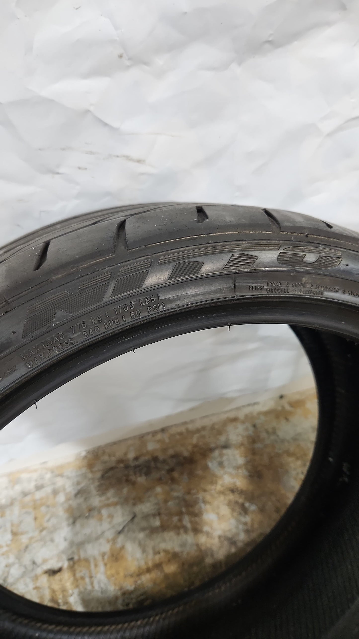 Used Tire - 285/30R20 Nitto NT555G2