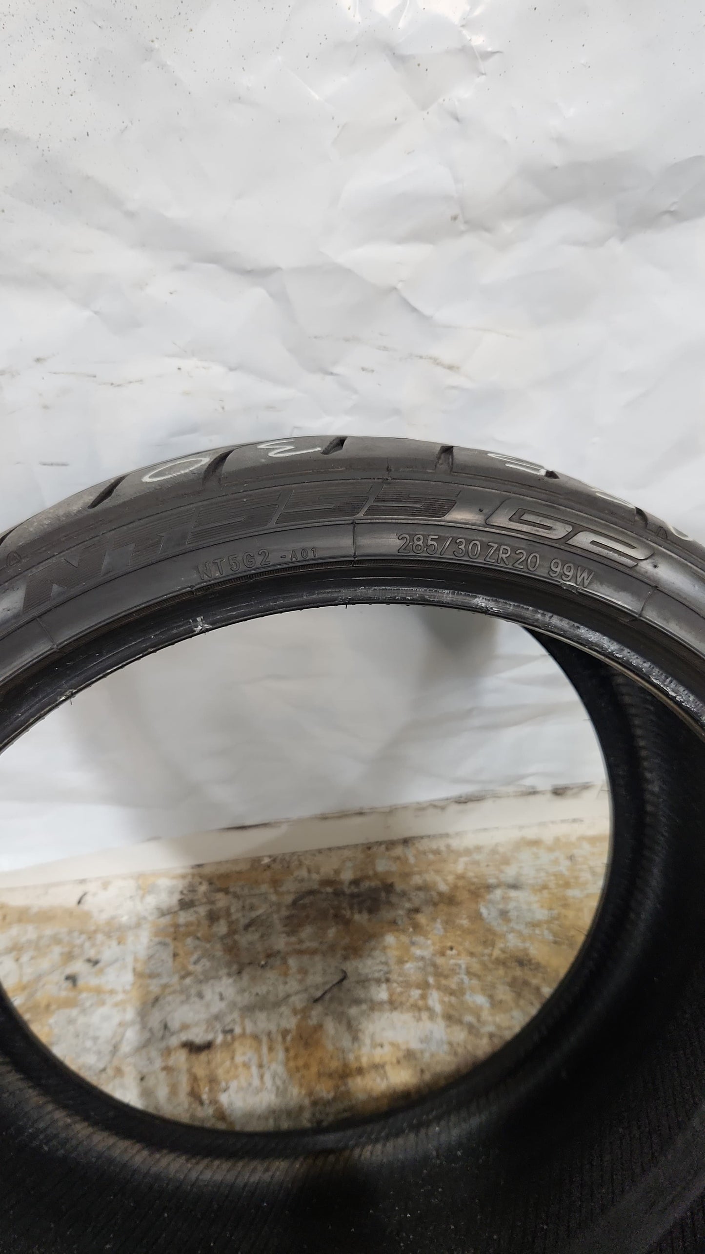 Used Tire - 285/30R20 Nitto NT555G2